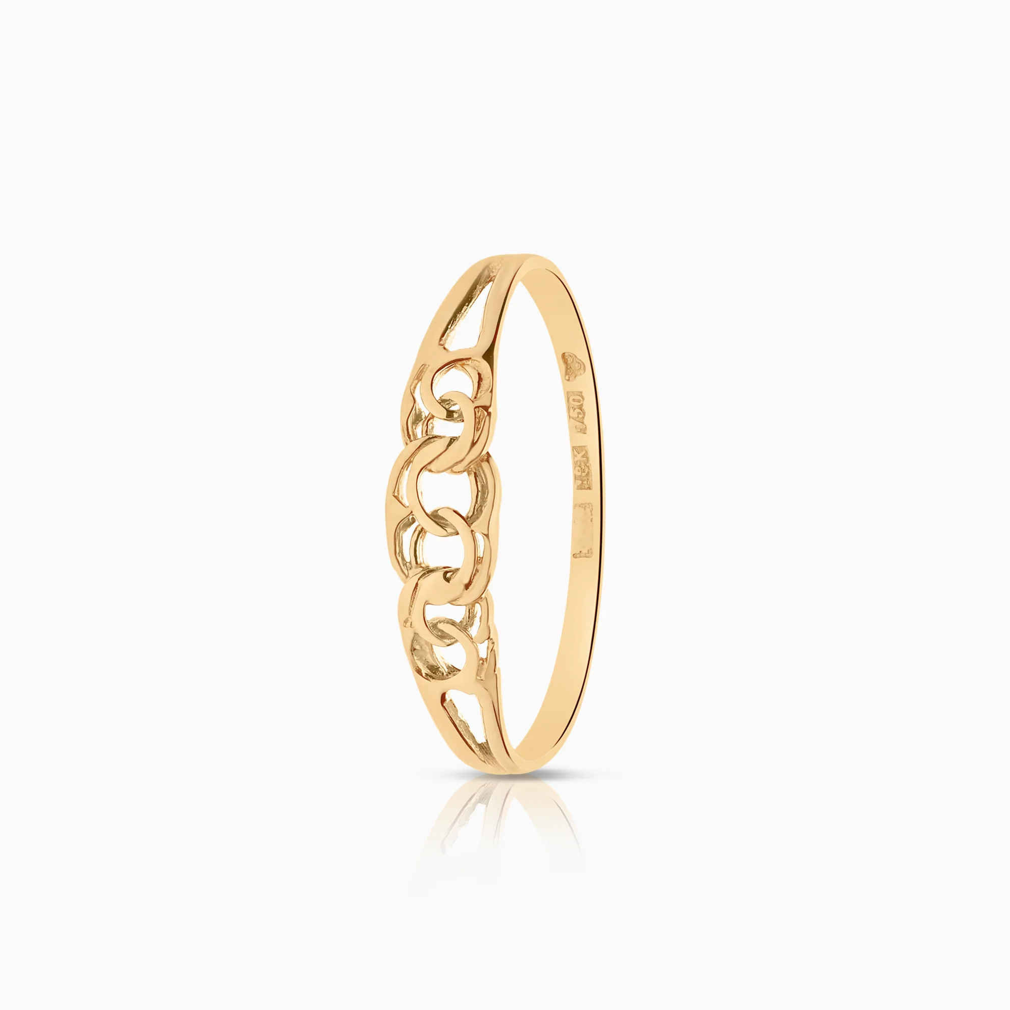 Bismarck ring 0.85g 18K gold