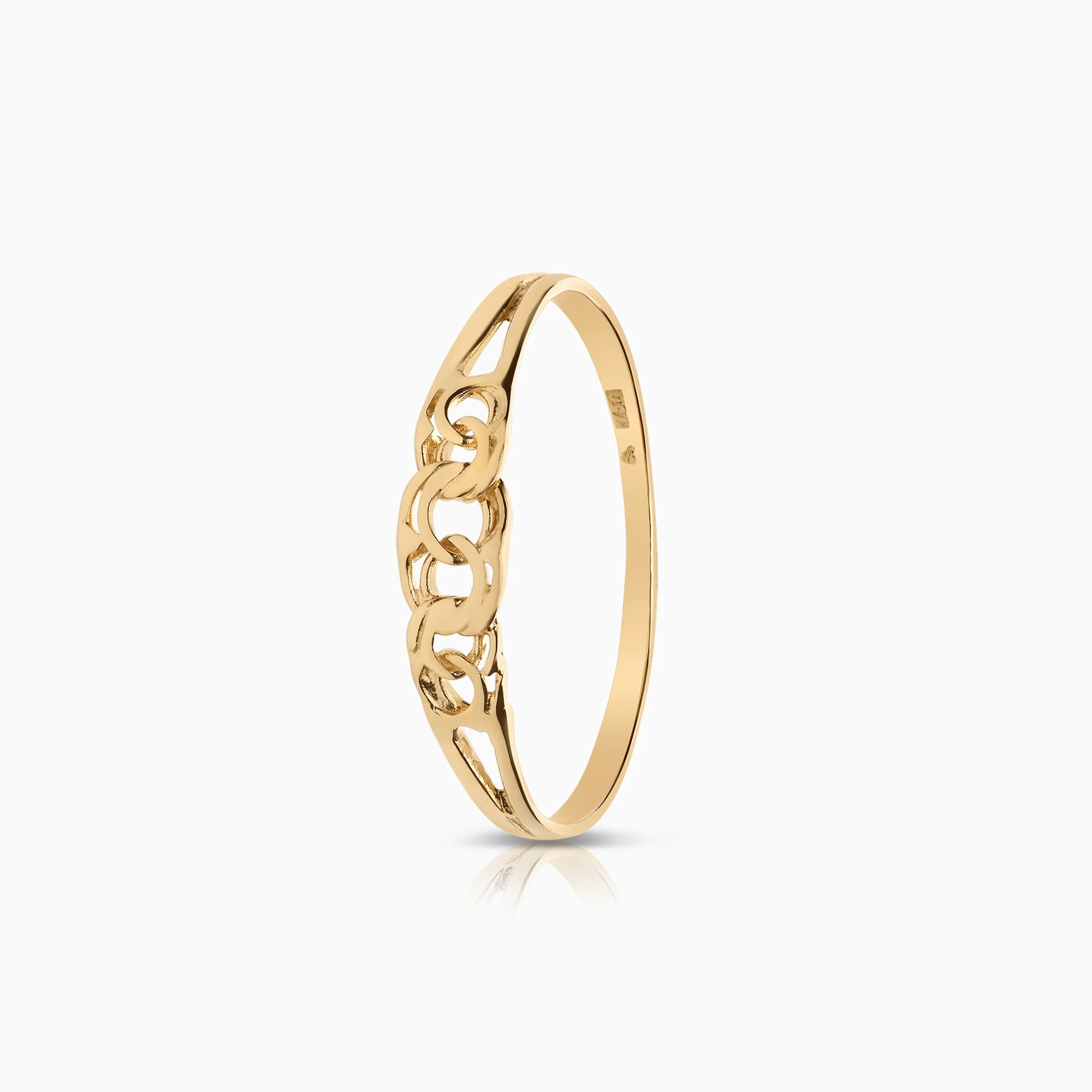 Bismarck Ring 0.98g 18K Gold