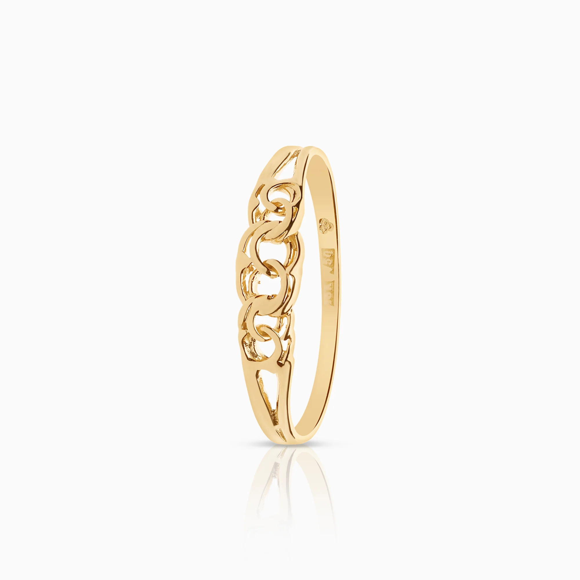 Bismarck ring 1.02g 18K gold