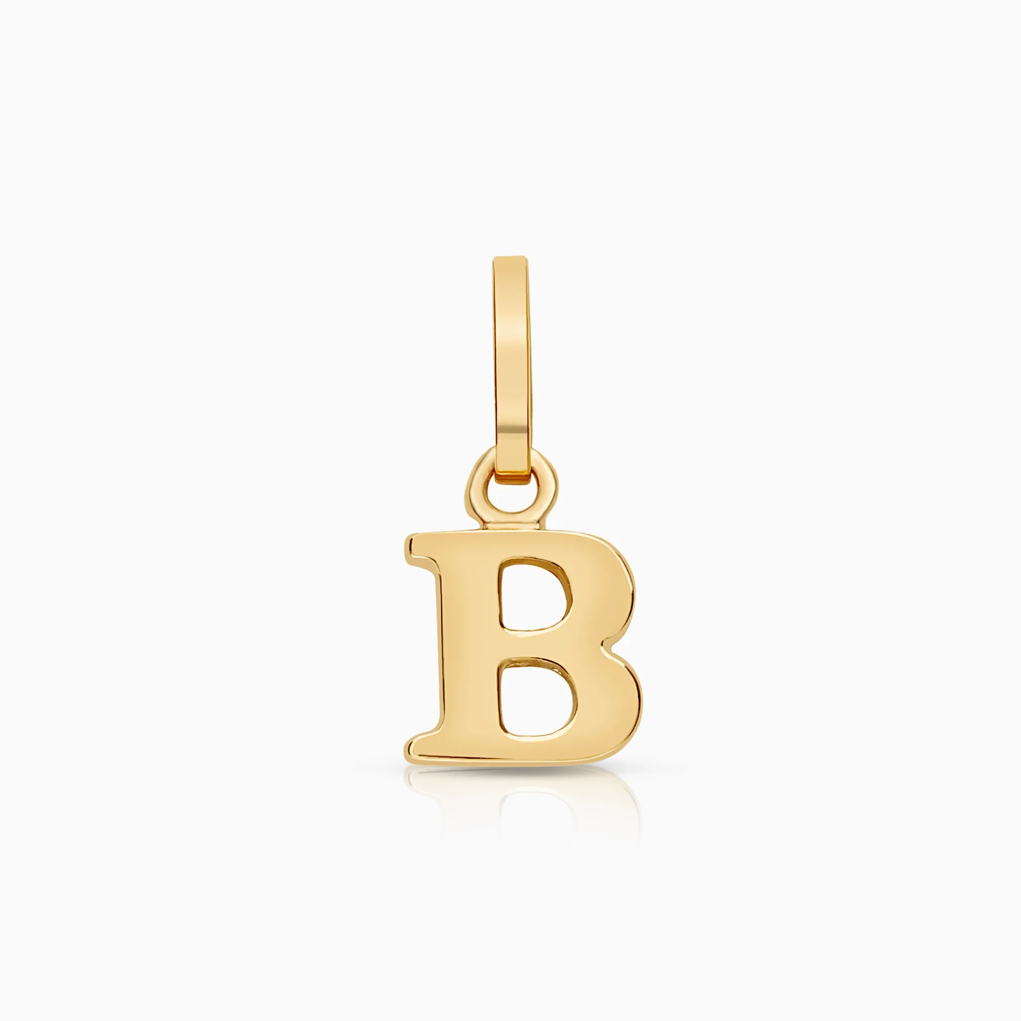 Letter pendant 0.35g 18K gold.