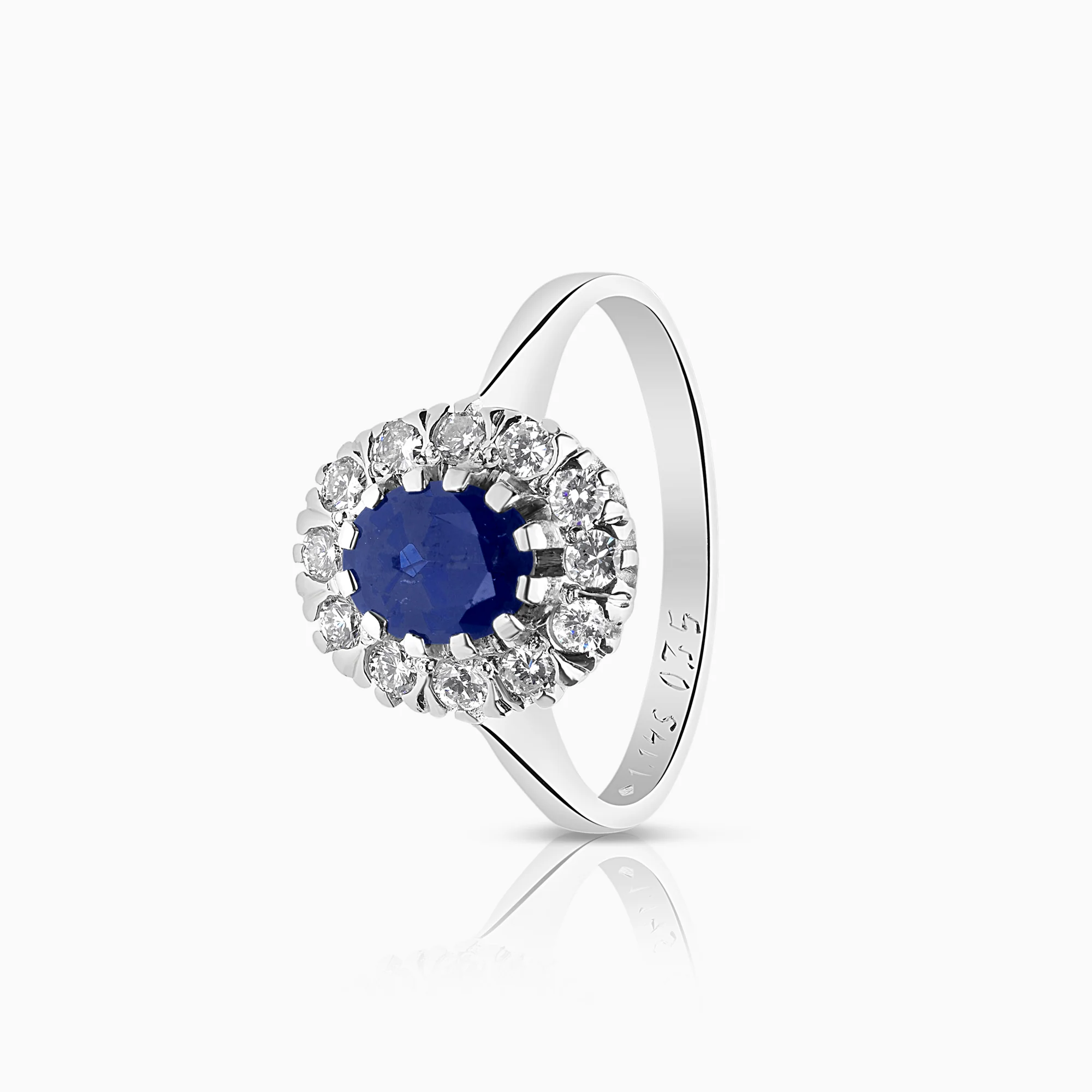 Carmosé ring, 0.35ct, 18K white gold.