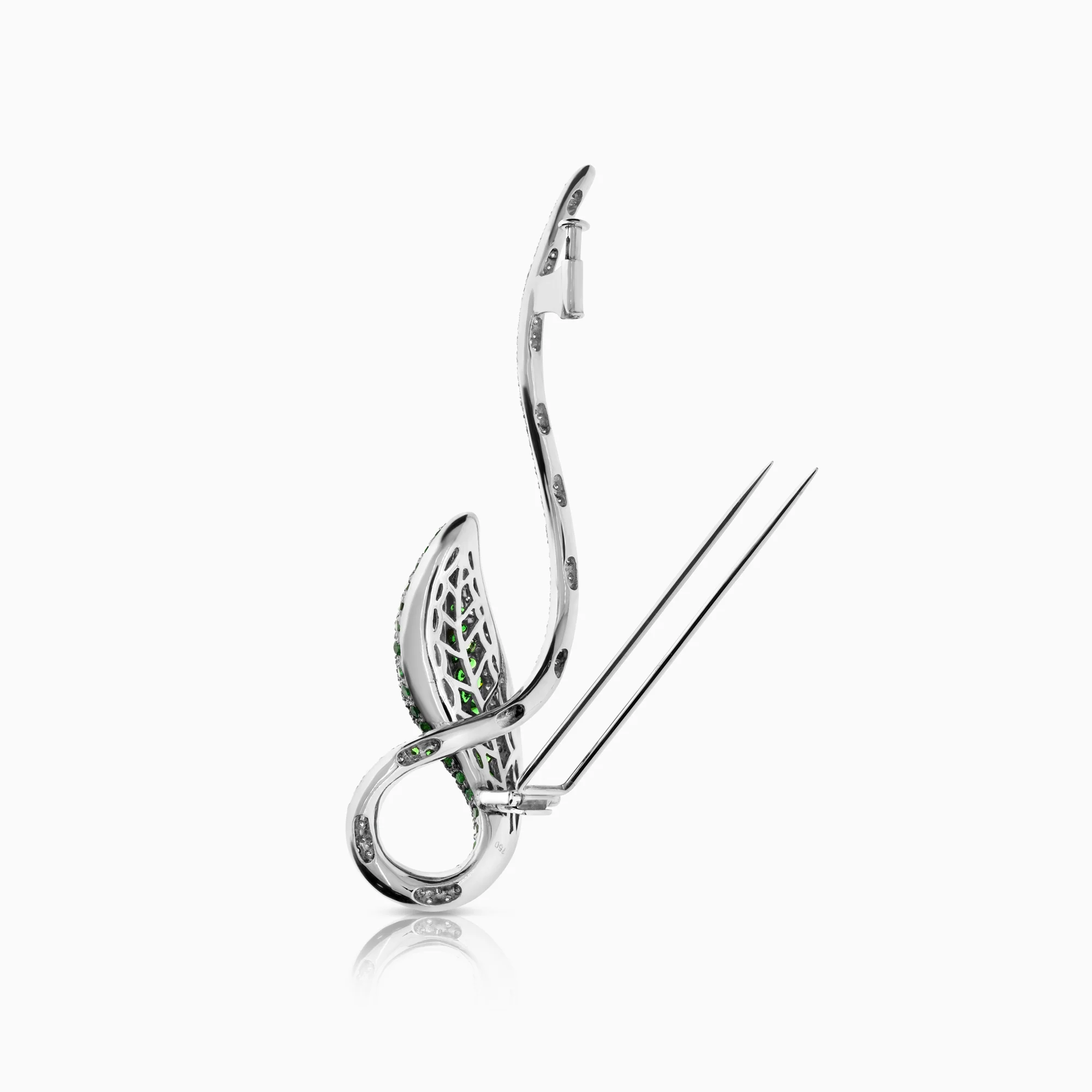 Diamond brooch with green tsavorites 2.00ct 18K white gold - Image 4