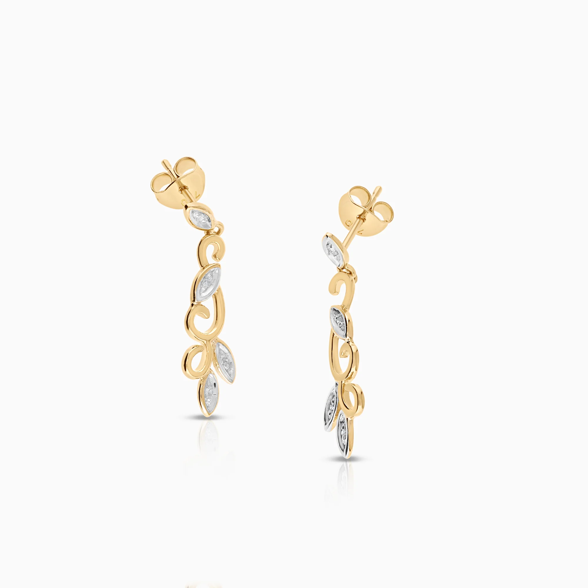 Diamond earrings 0.02ct 18K gold - Image 2