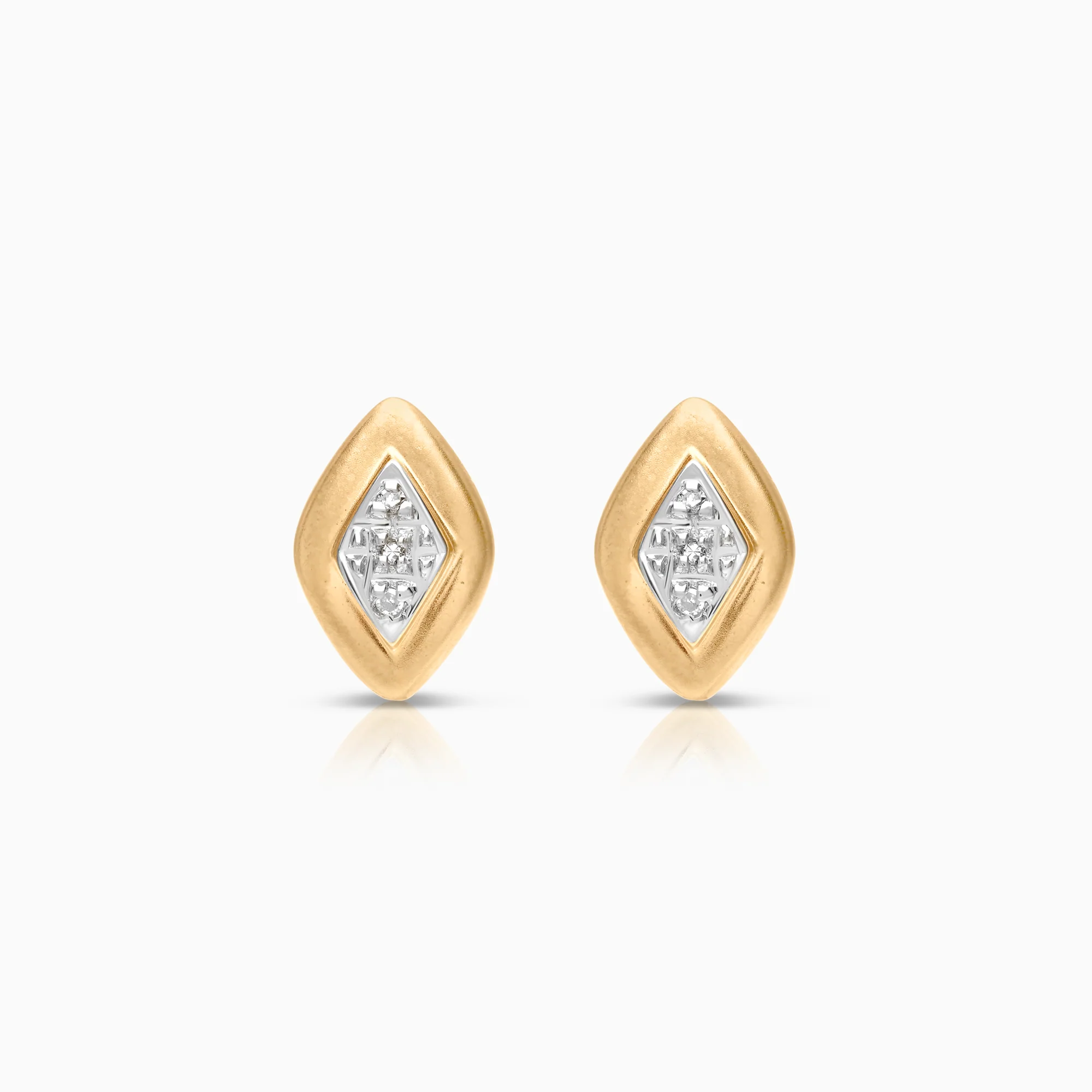 Diamond earrings 0.03ct 18K gold