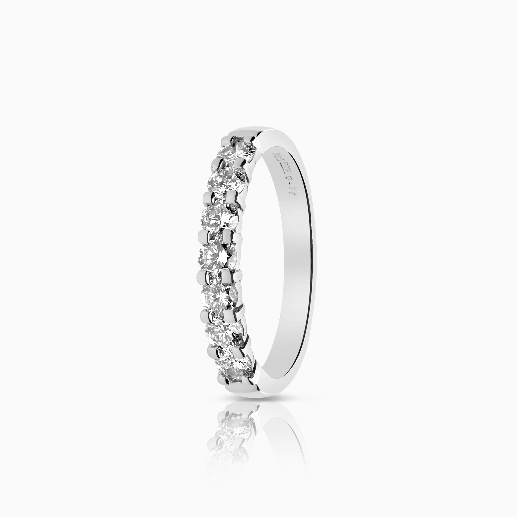 Diamond ring 0.77ct 18K white gold