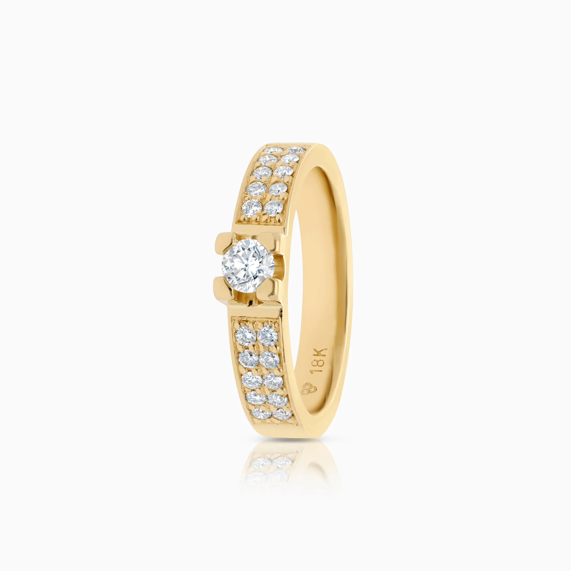 Diamond ring 0.40ct 18K
