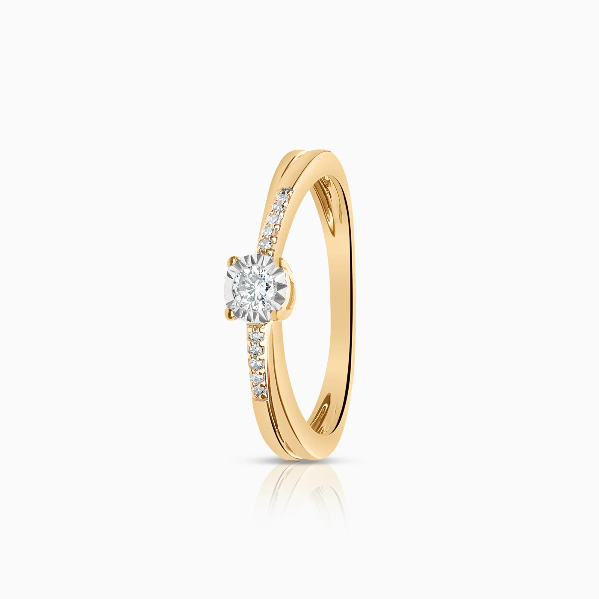 Diamond ring side-stone 0.10ct 18K gold