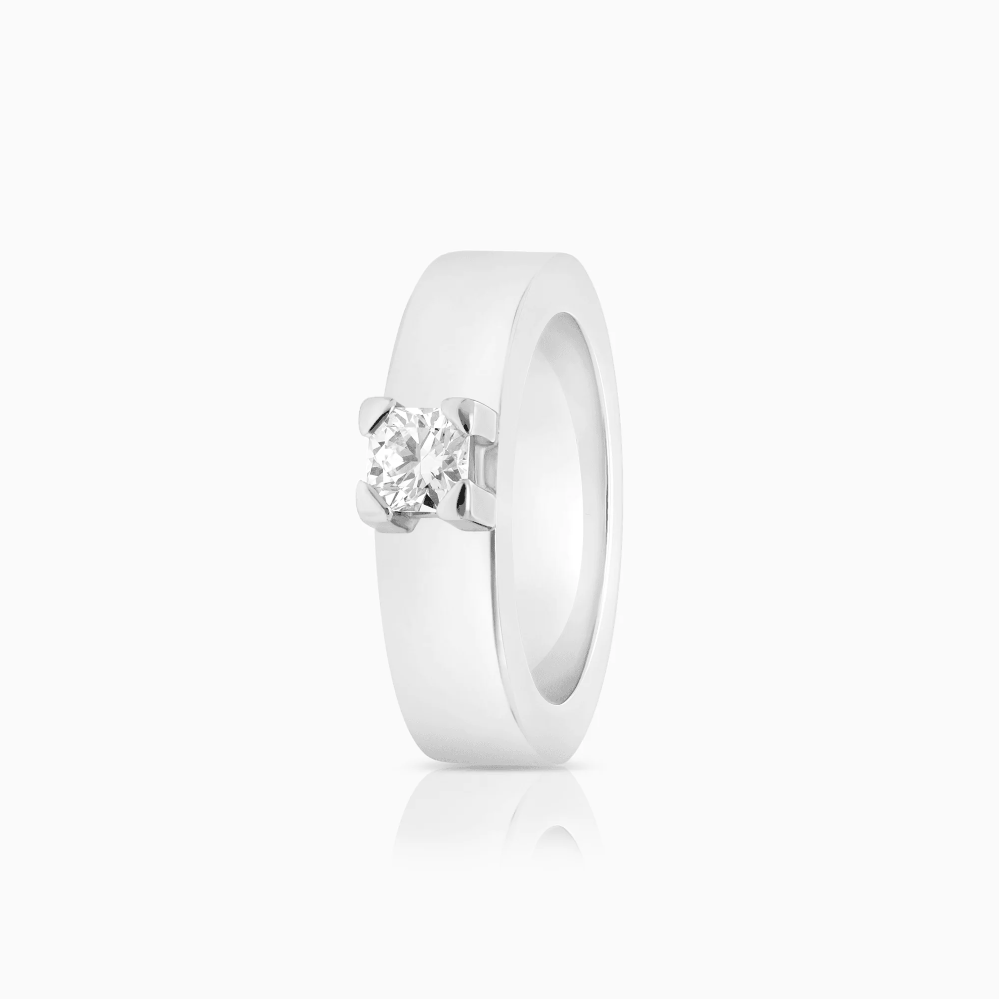 Solitaire ring 0.29ct 18K