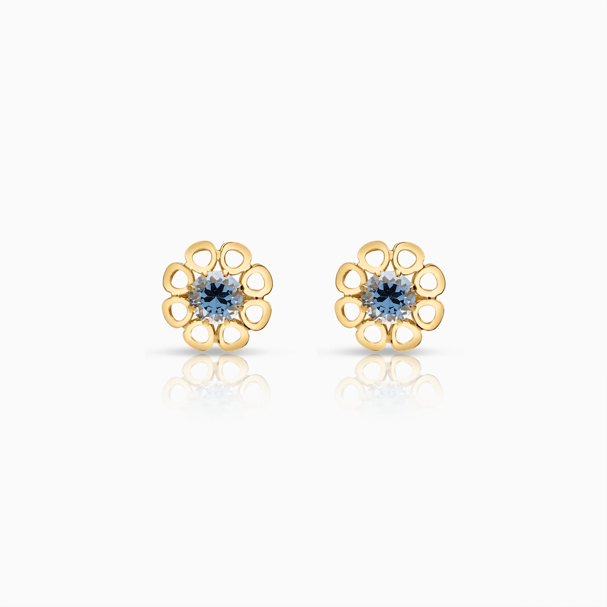 Gold earrings 1.50g 18K gold with blue synthetic spinel
