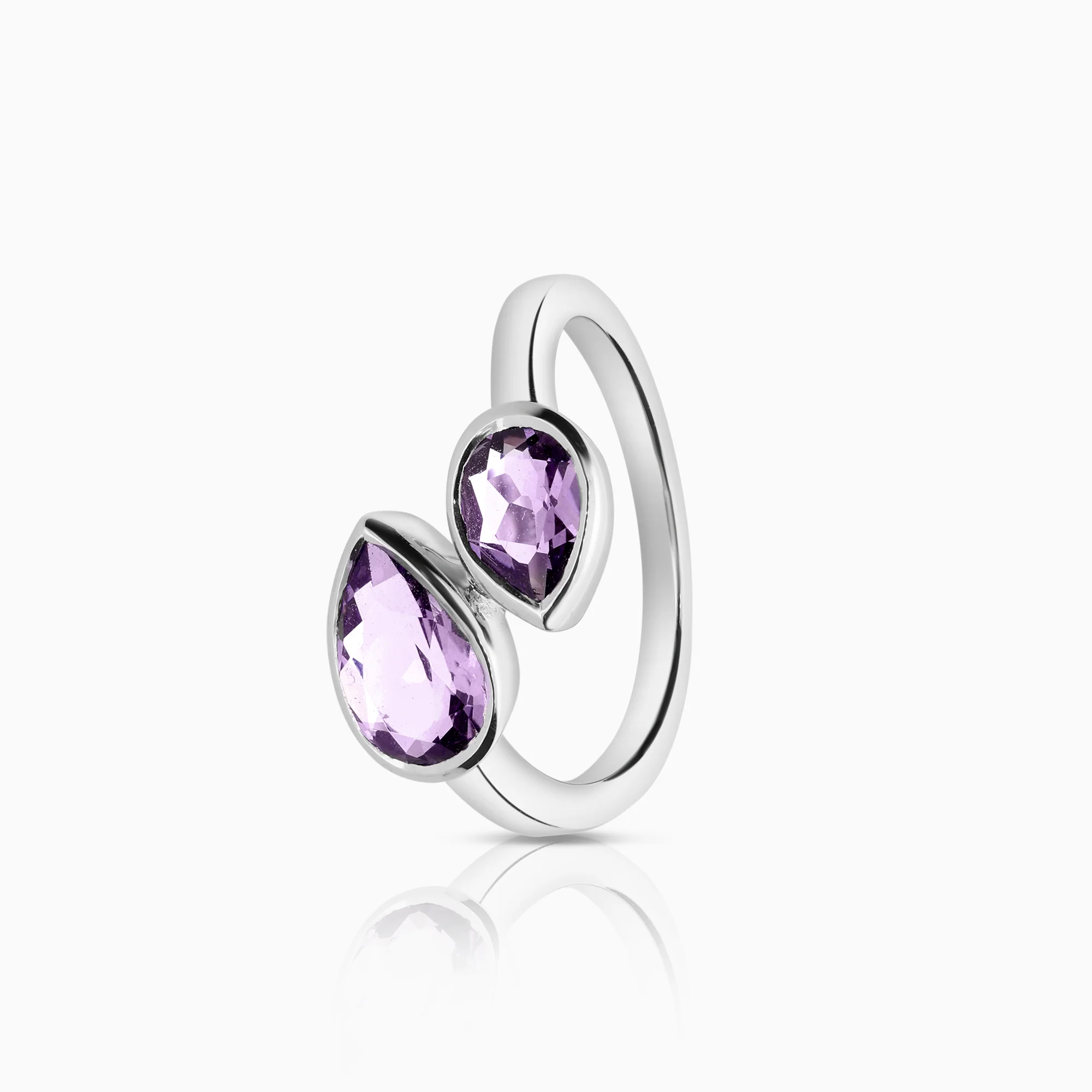 Gemstone ring amethysts 3.75g 18K gold