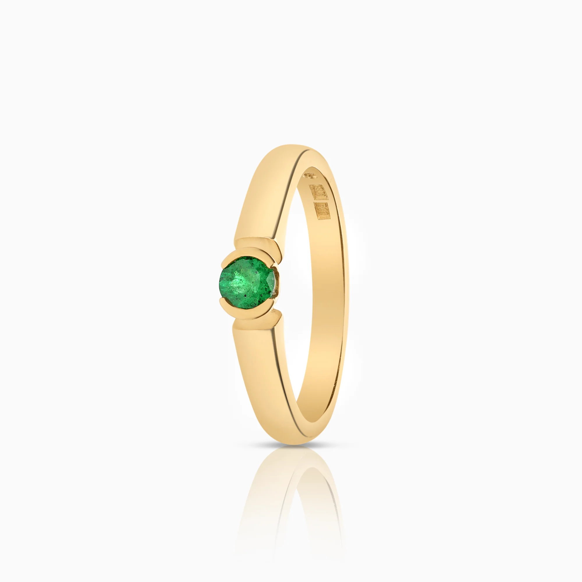 Gold ring with emerald 3.96g 18K gold