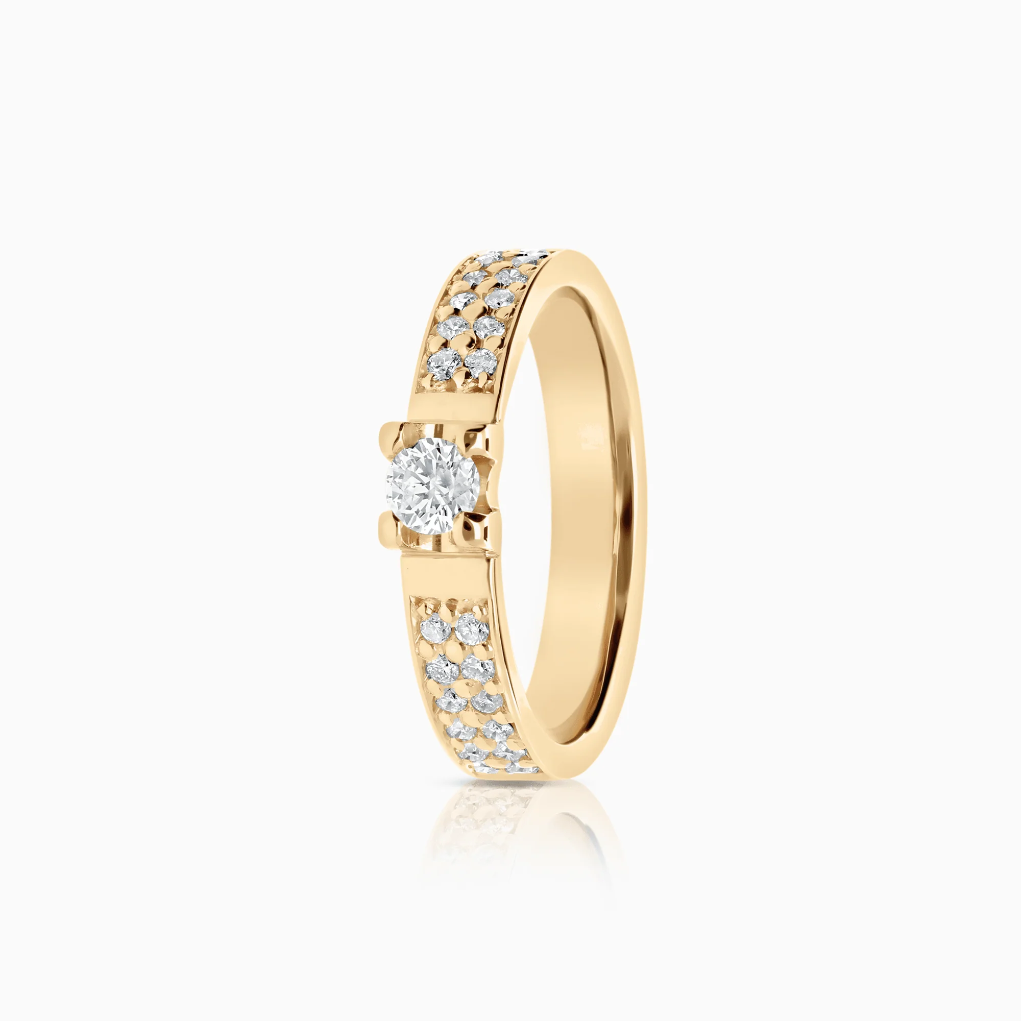 Side stone ring 0.44ct 18K gold
