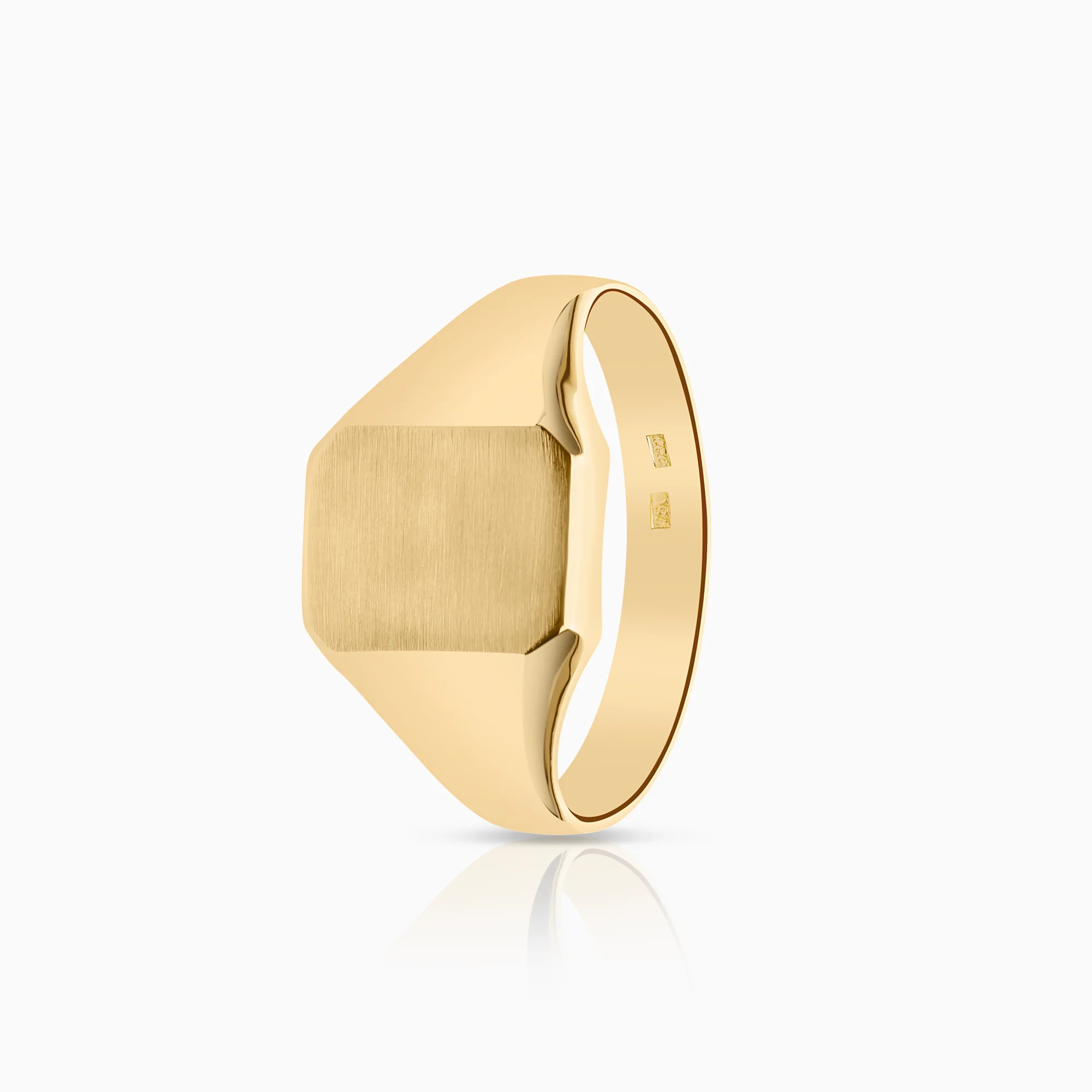 Signet ring 3.11g 18K yellow gold