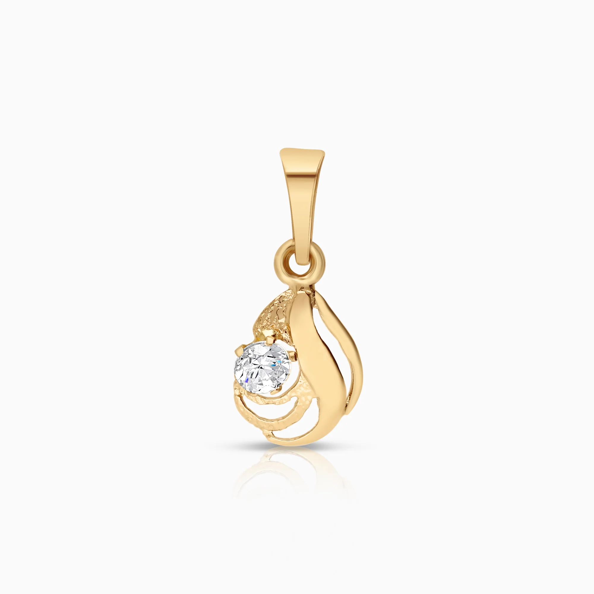 Gold pendant cubic 0.36g 18K gold