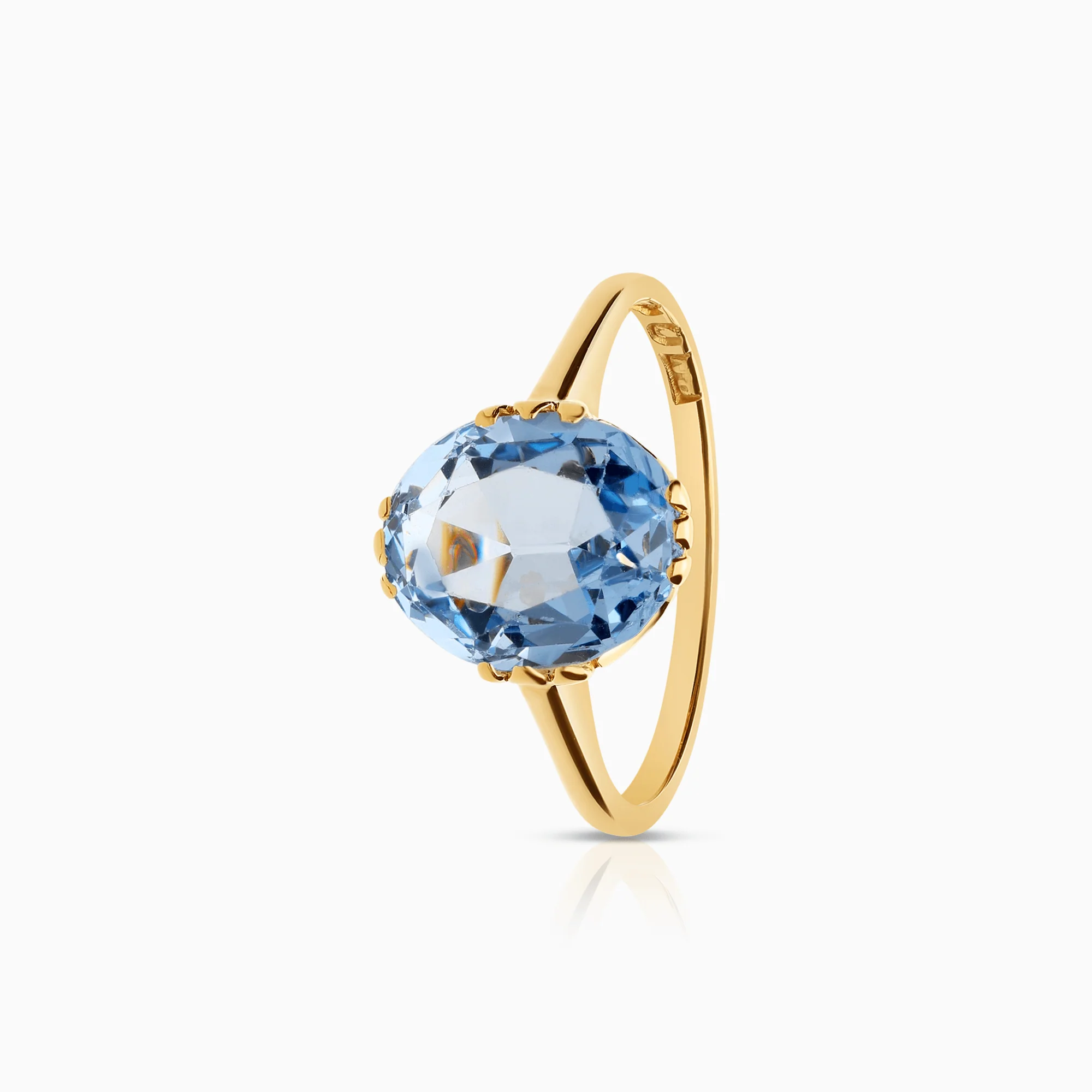 Gold ring with aquamarine 2.34g 18K gold