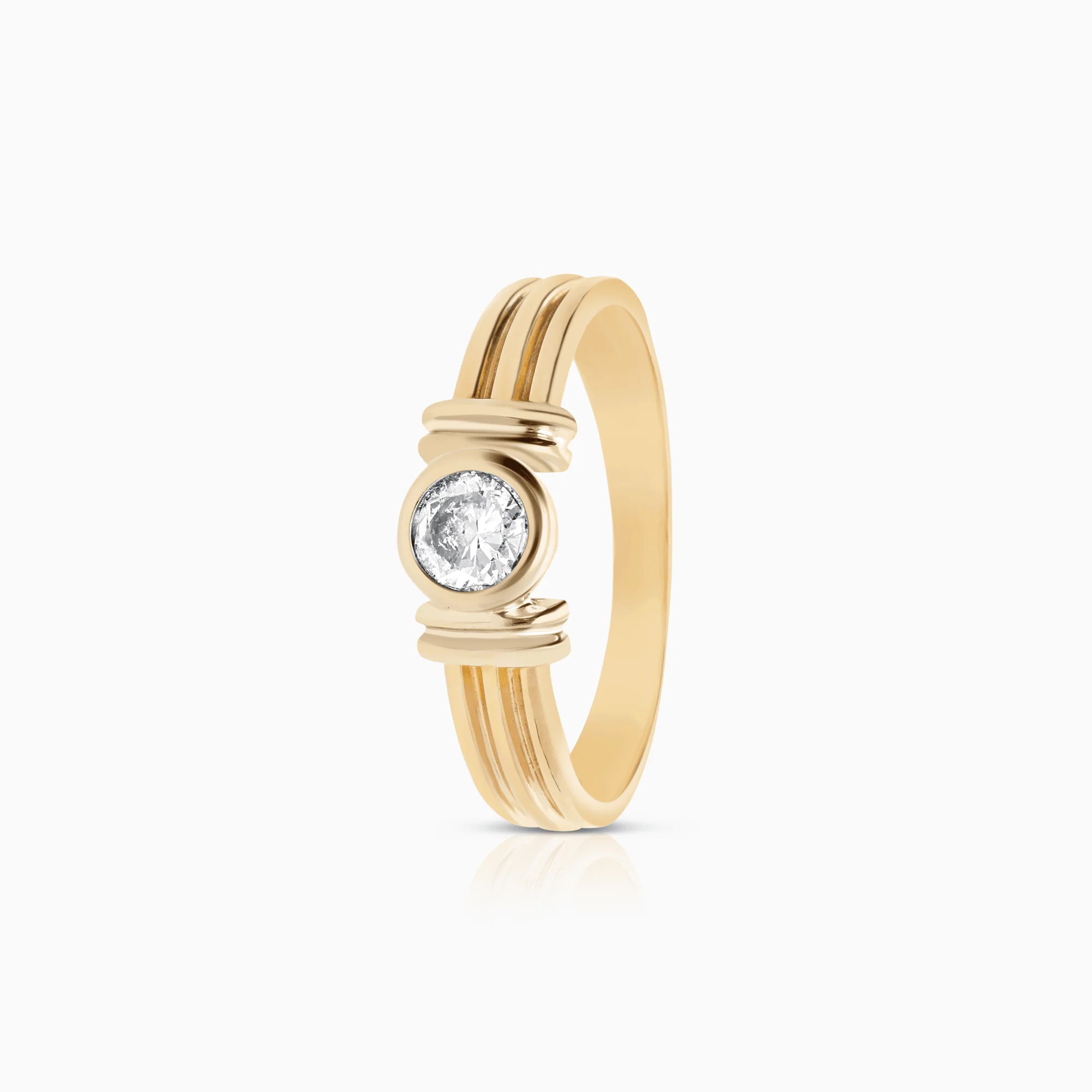 Gold ring with a white stone 3.60g 18K white/yellow gold
