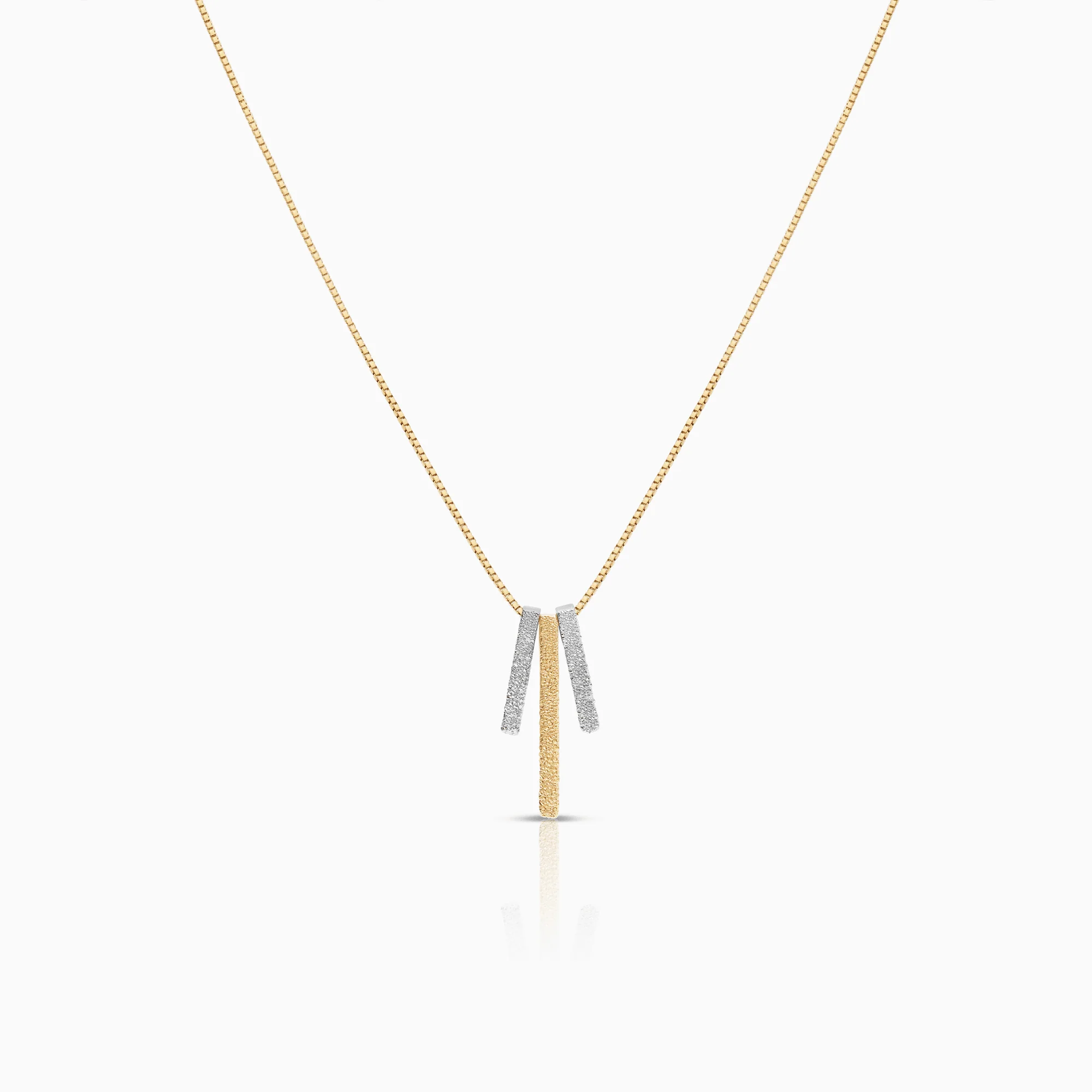 Gold necklace with pendant 3.78g 18K yellow/white gold