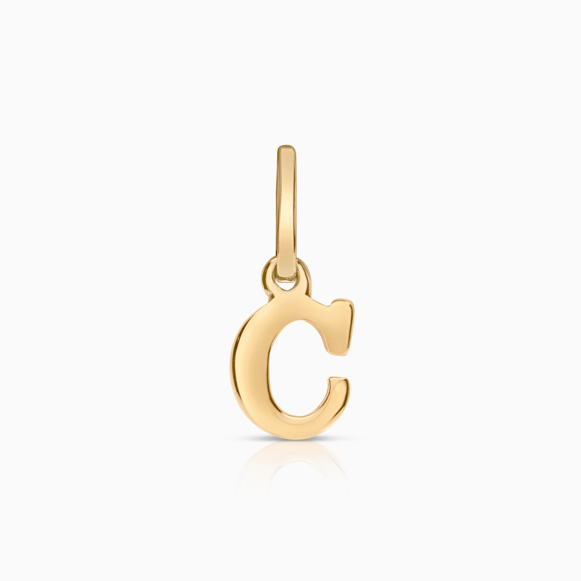 Pendant letter C 0.29g 18K gold