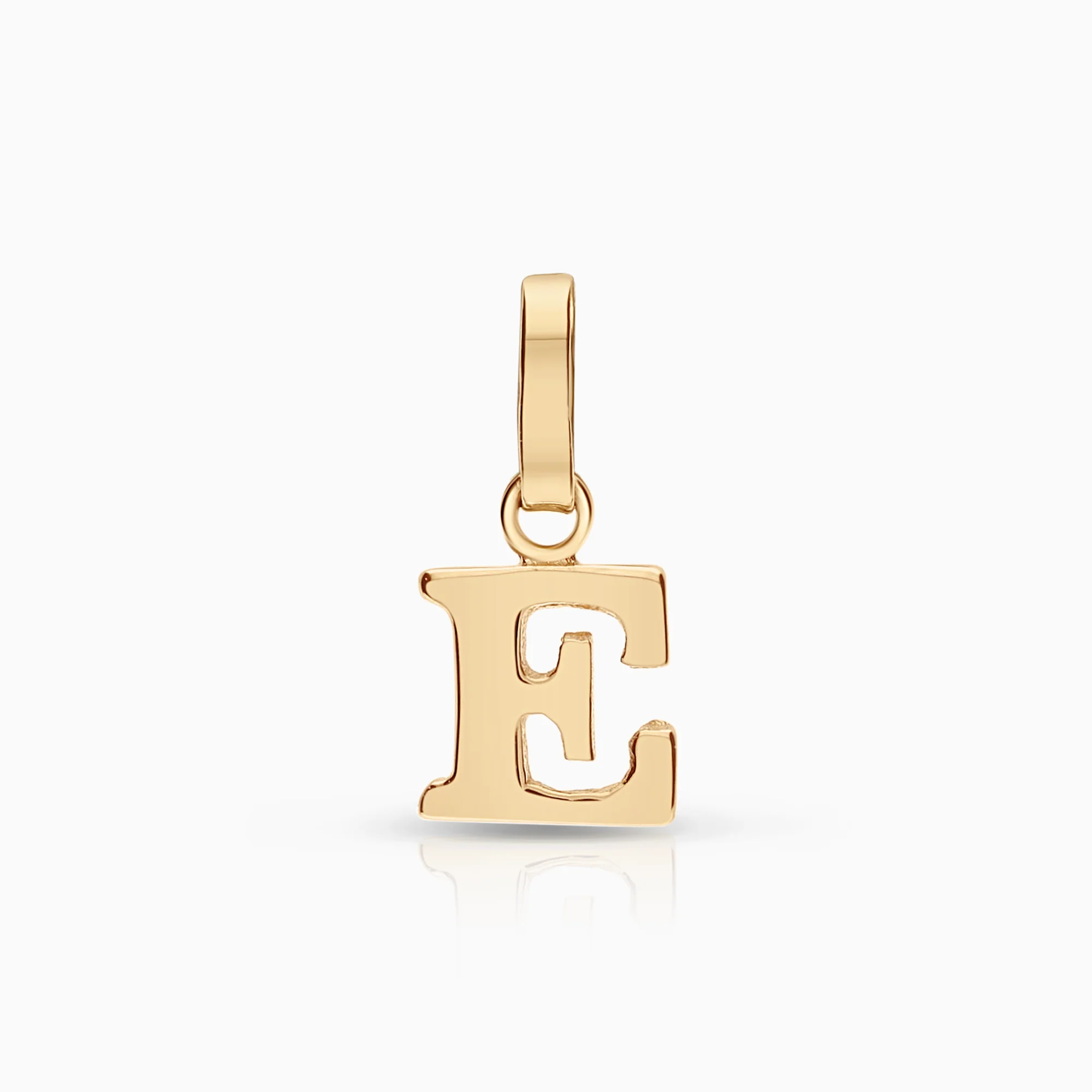 Letter E pendant 0.36g 18K gold