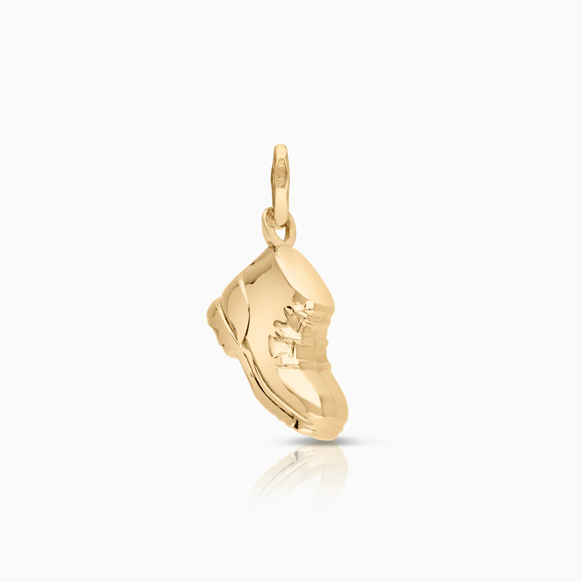 Shoe pendant 1.09g 18K gold