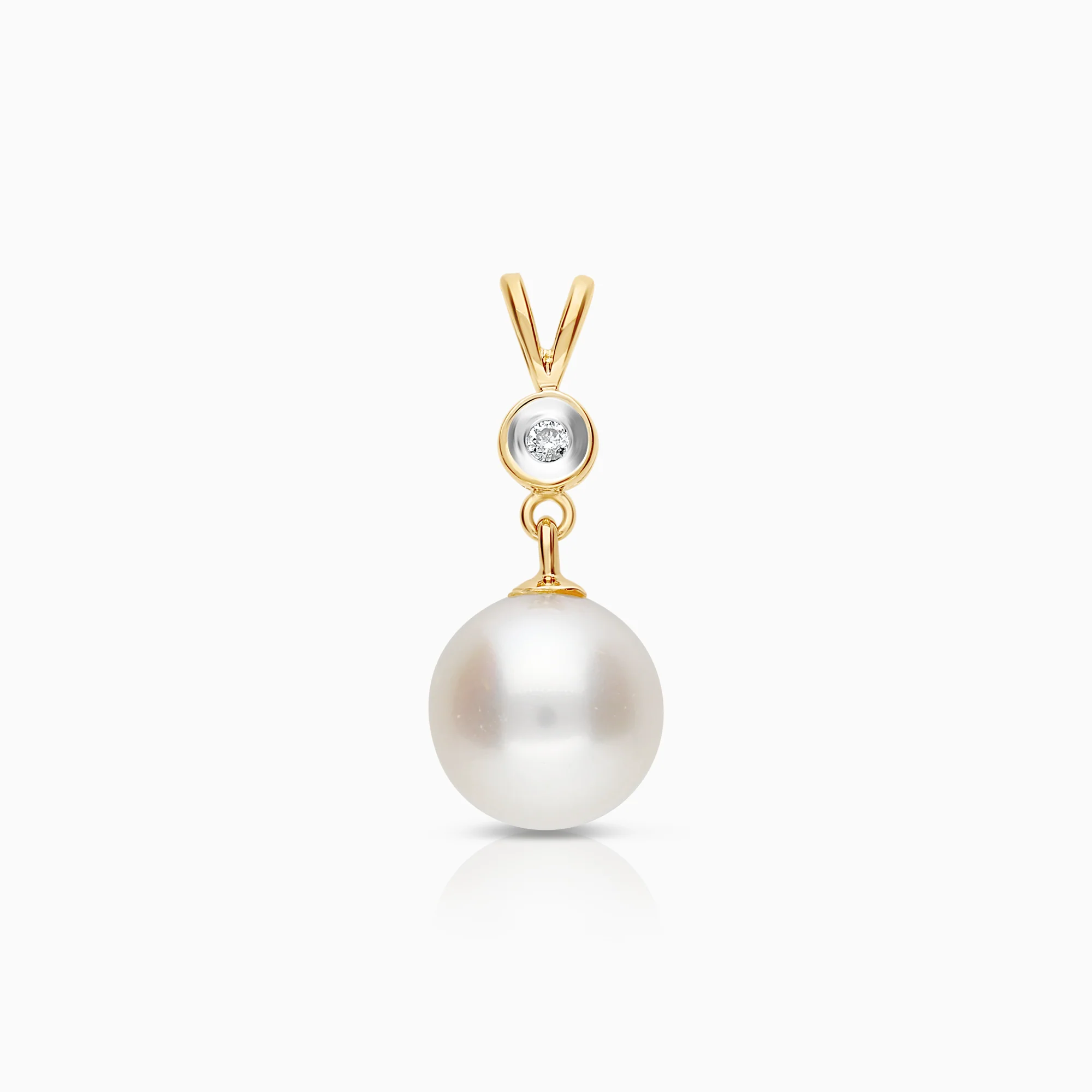 Diamond pendant with pearl 0.03ct 18K gold