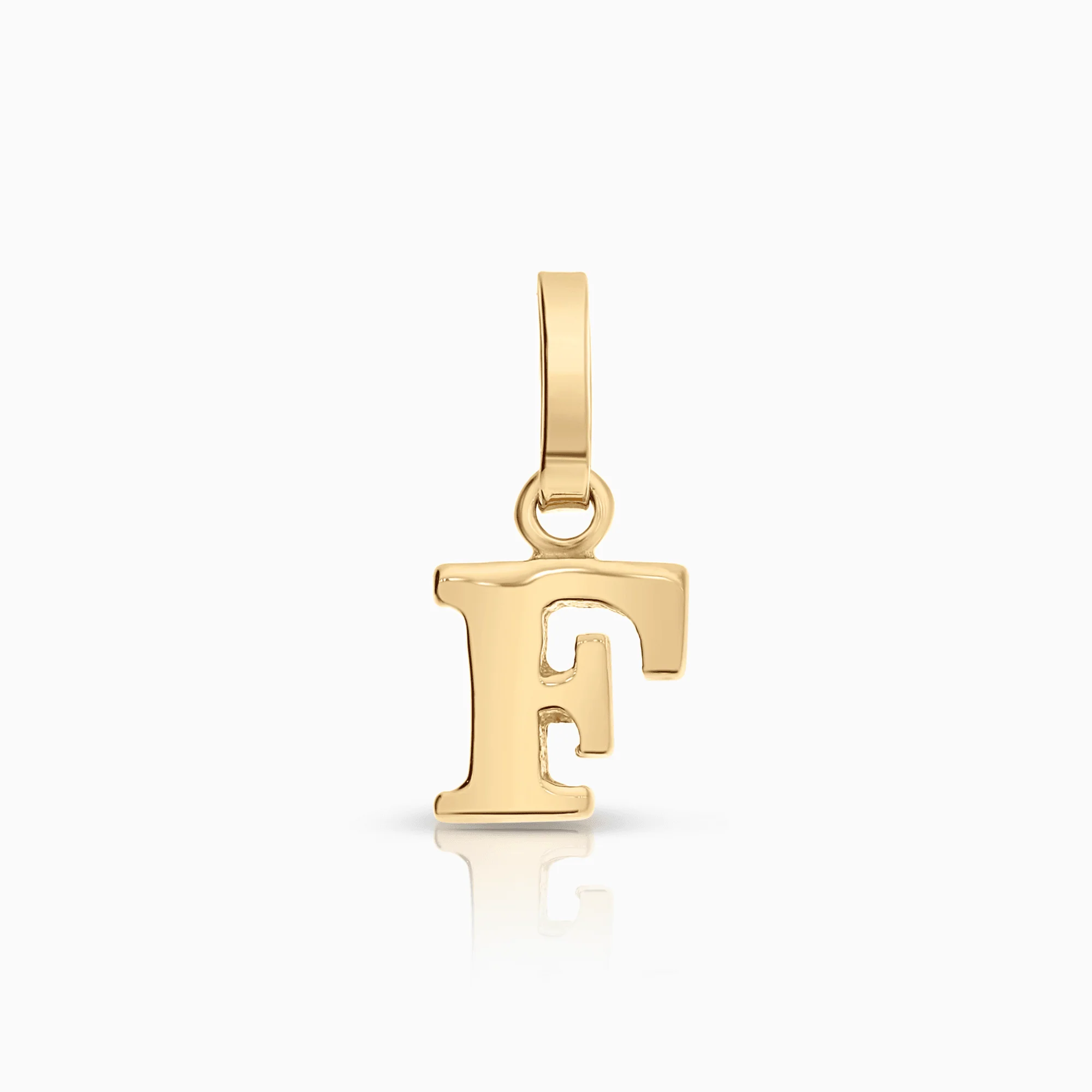 Initial pendant 0.37g 18K gold