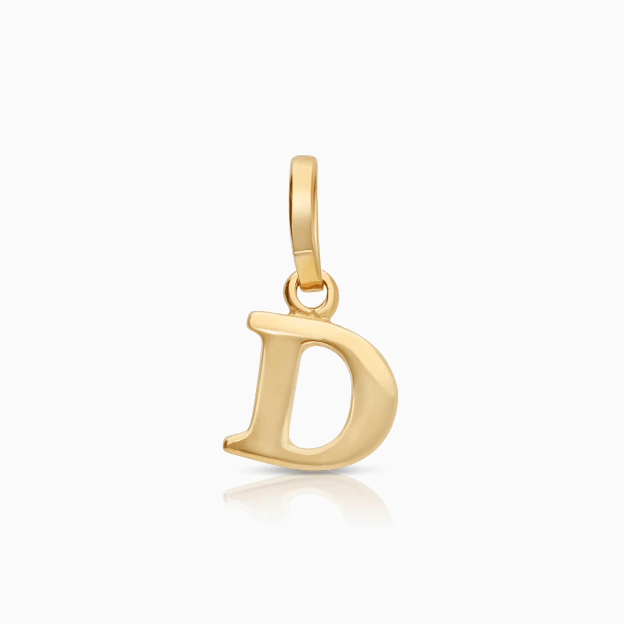 Letter pendant 0.46g 18K gold
