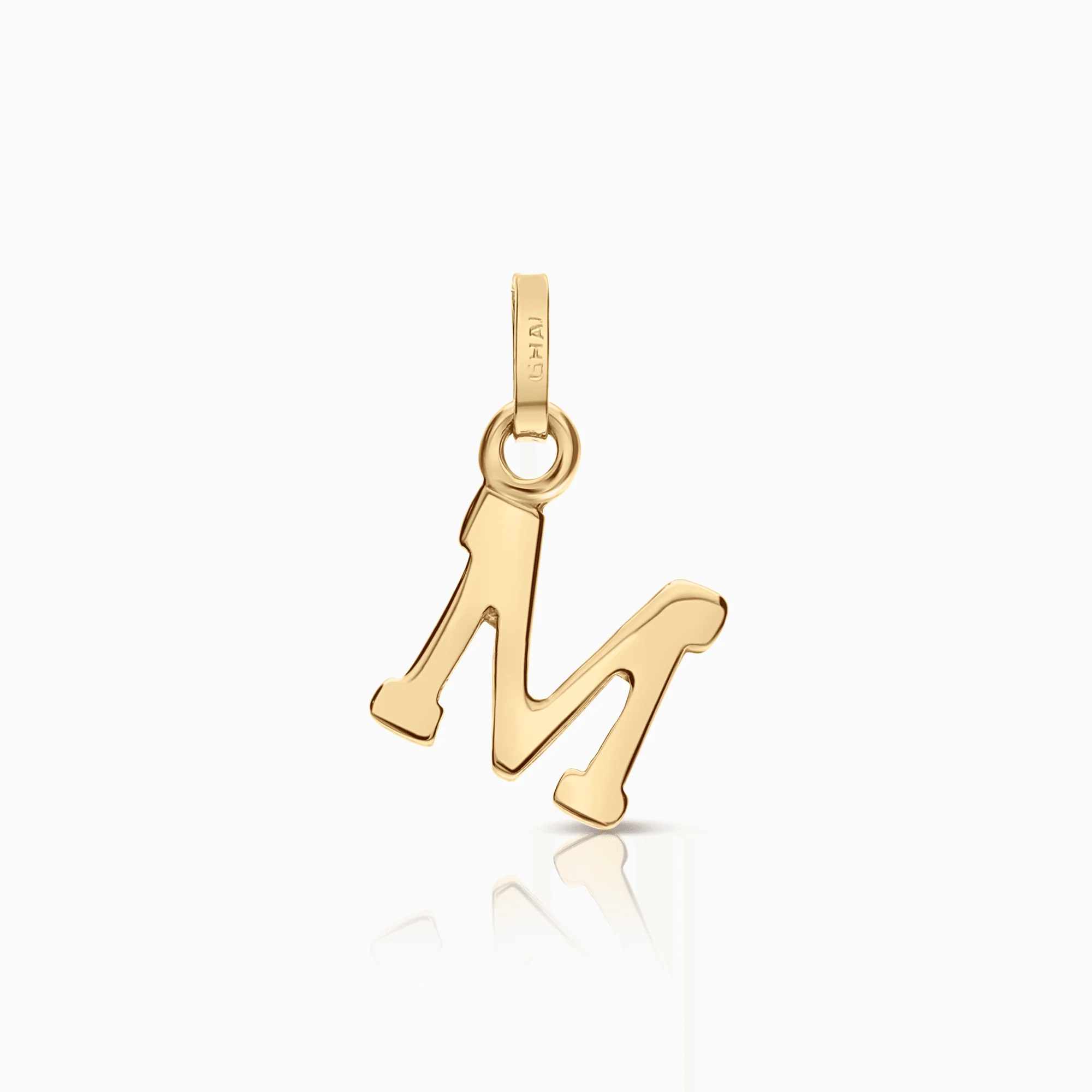 Letter pendant 0.79g 18K gold