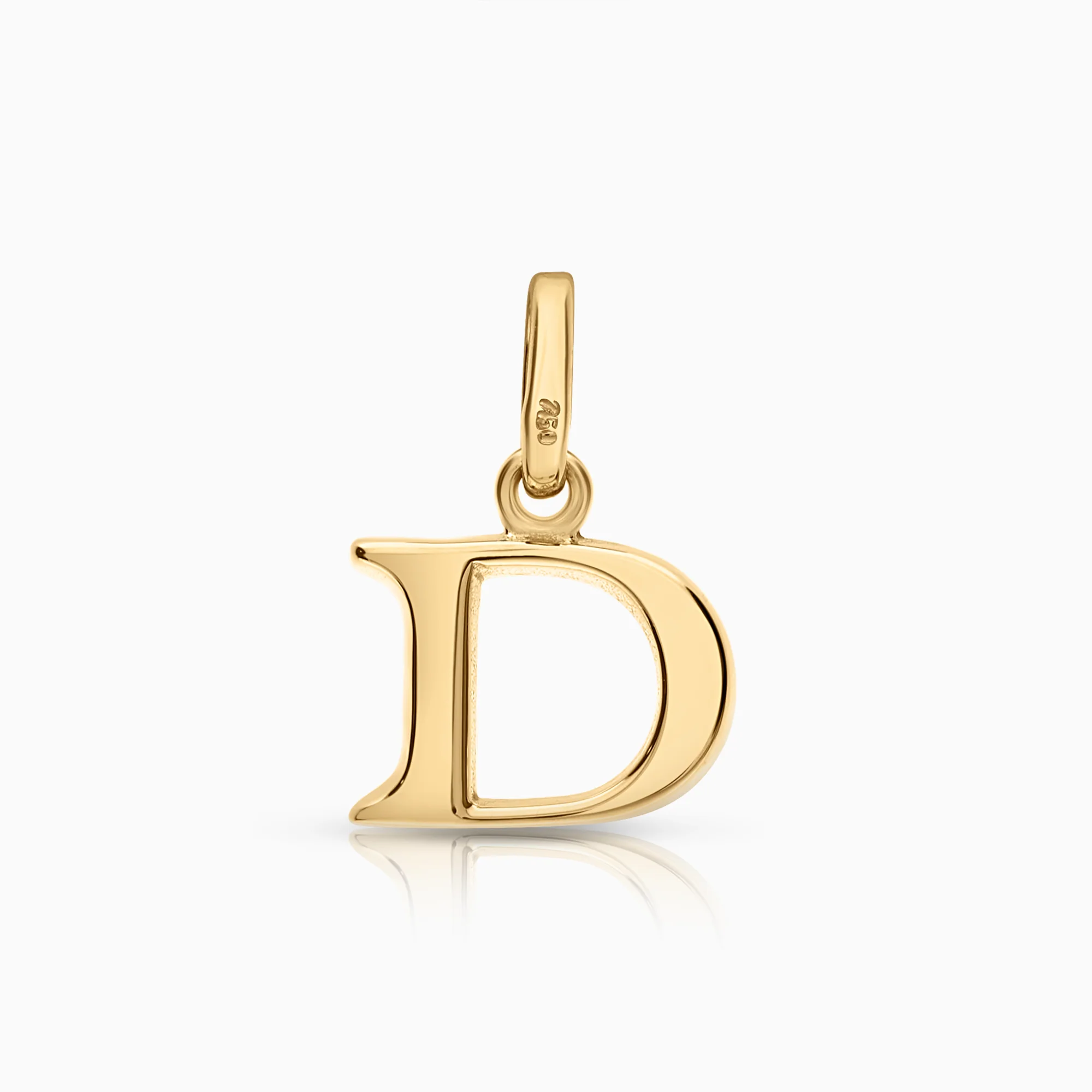 Pendant letter 0.85g 18K gold