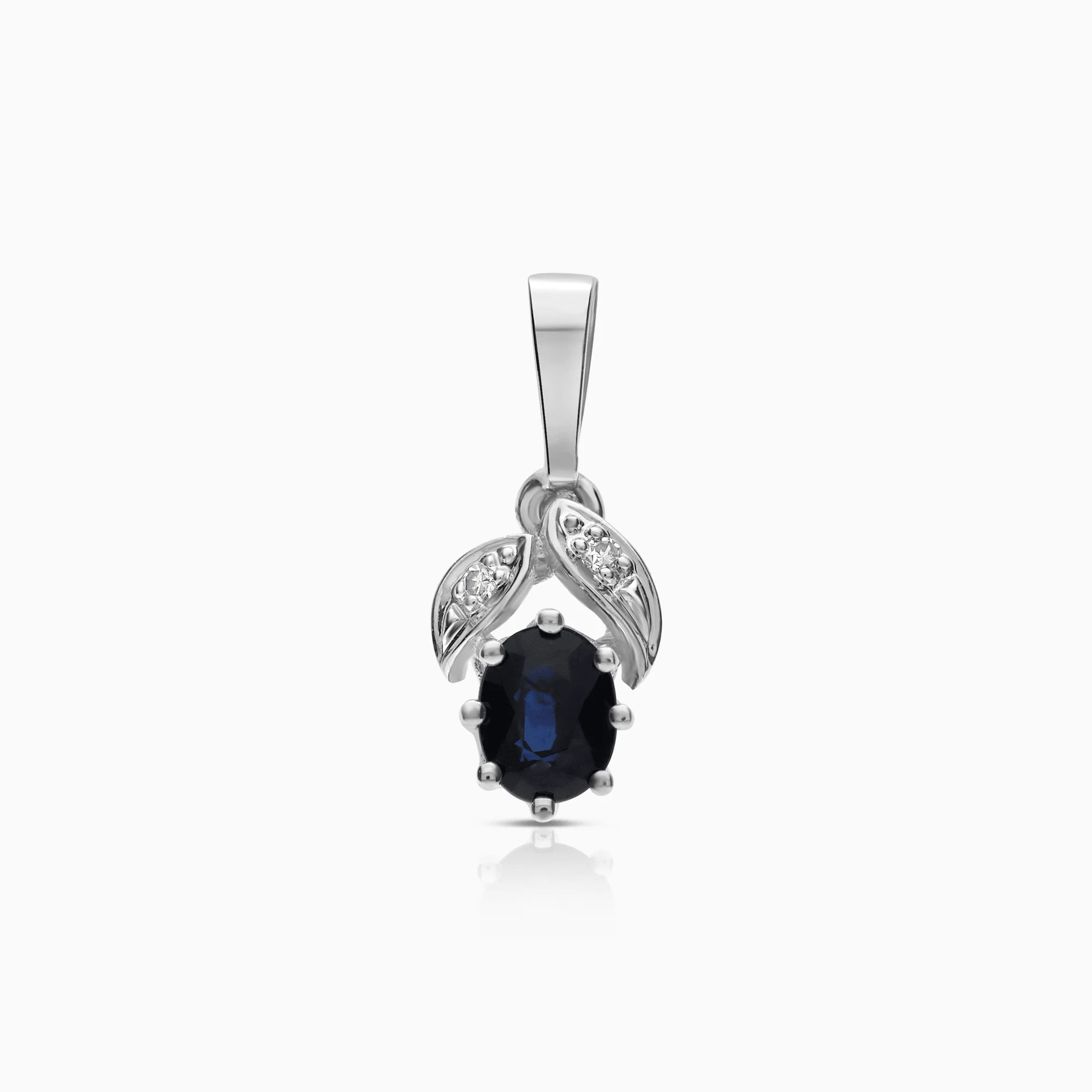 Pendant with diamonds and a sapphire 0.025ct 18K white gold