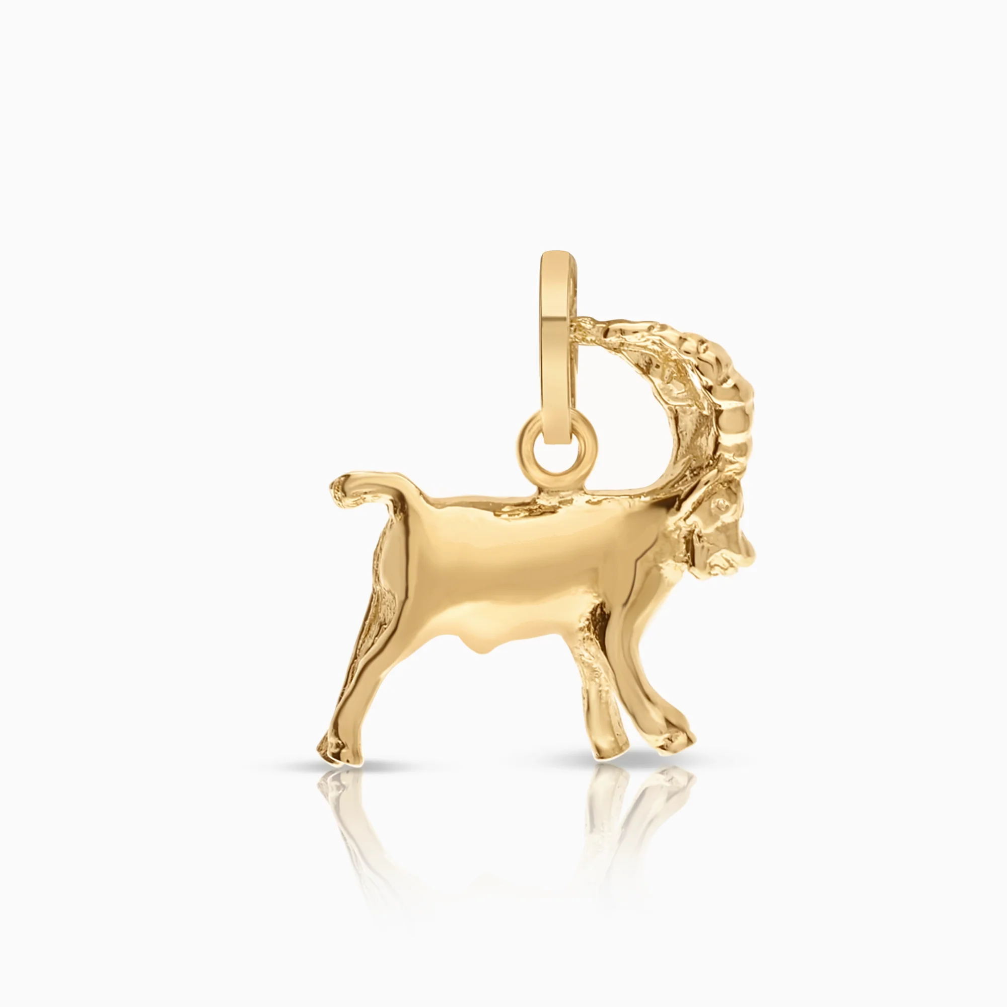 Capricorn pendant 1.46g 18K gold
