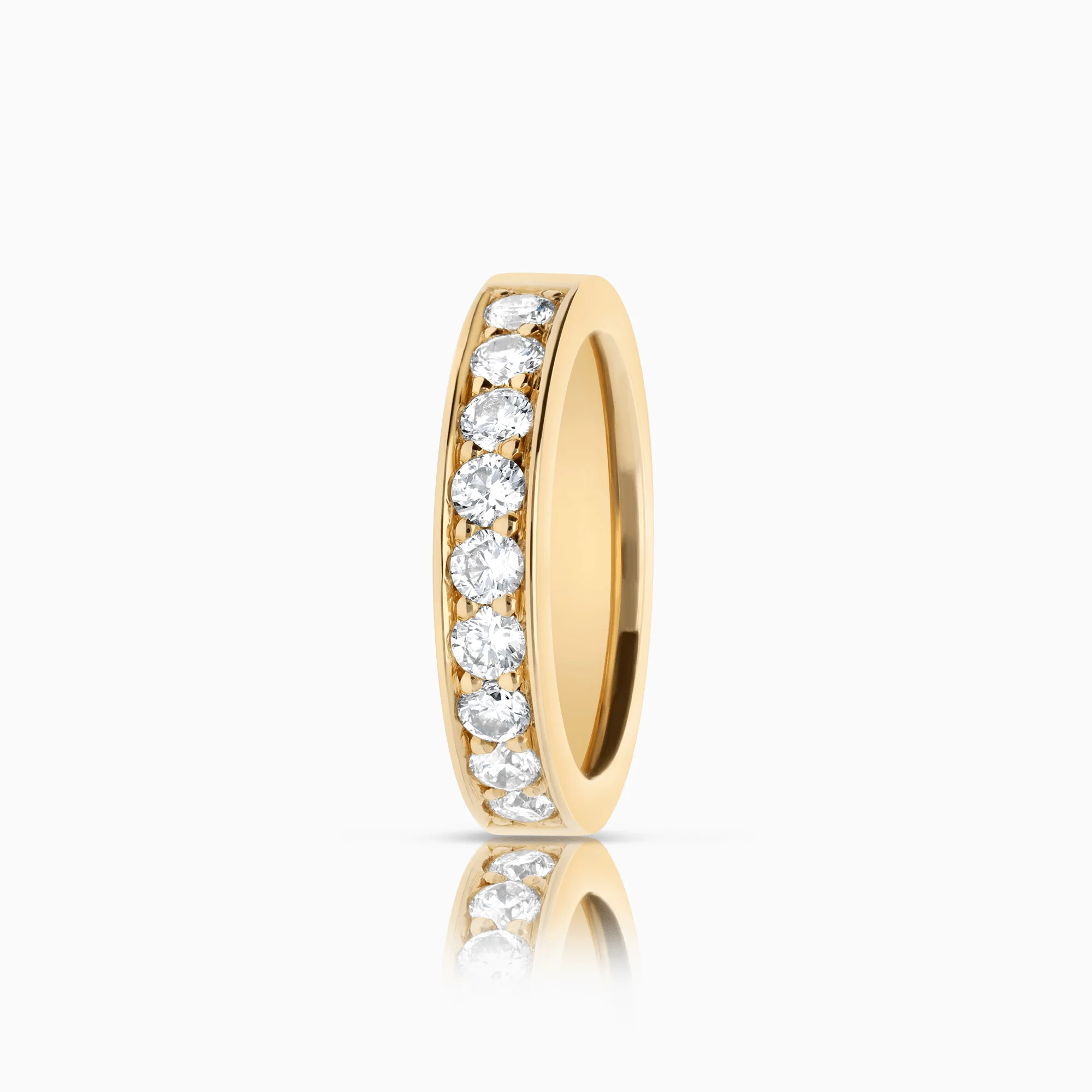 Quarter eternity ring 0.63ct 18K