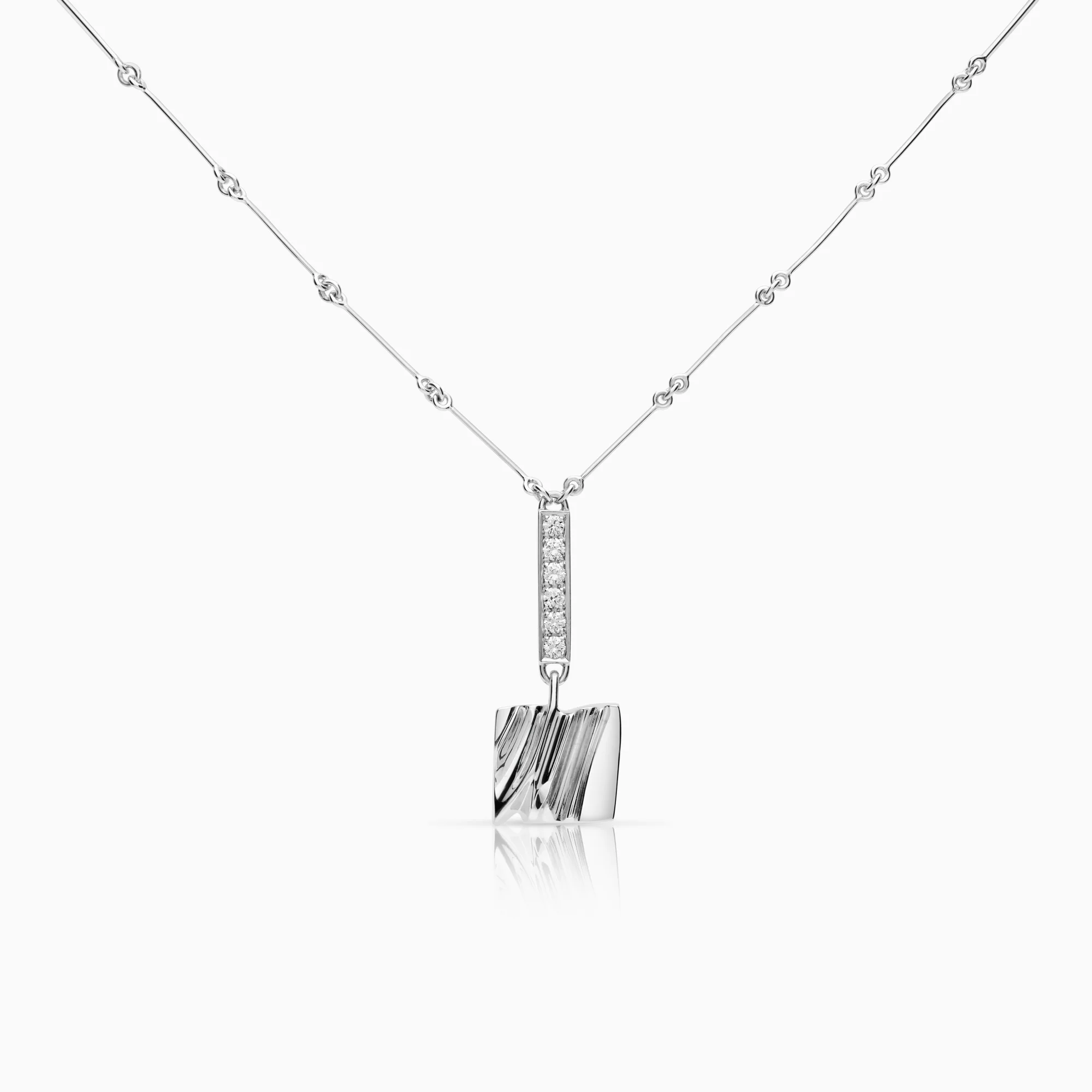 Lapponia necklace 0.18ct 950 platinum