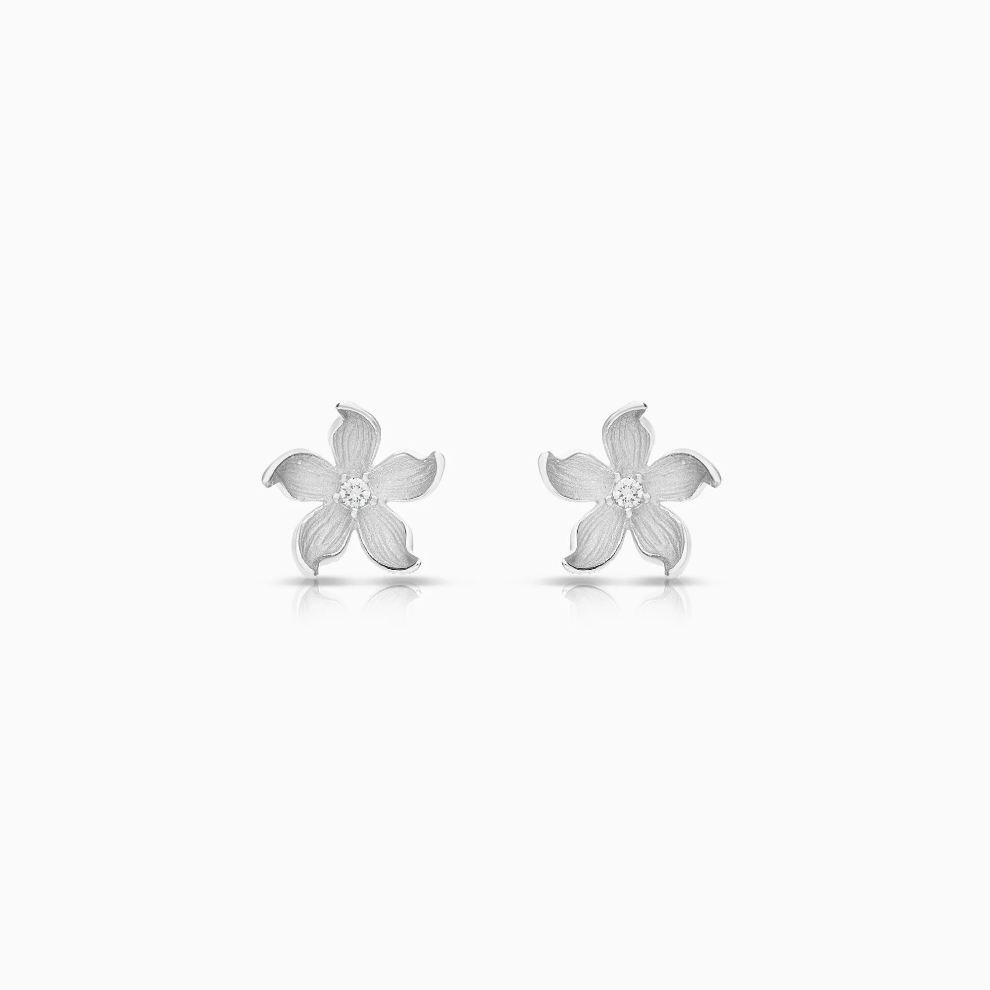 Flower earrings with diamonds 0.06ct 18K white gold