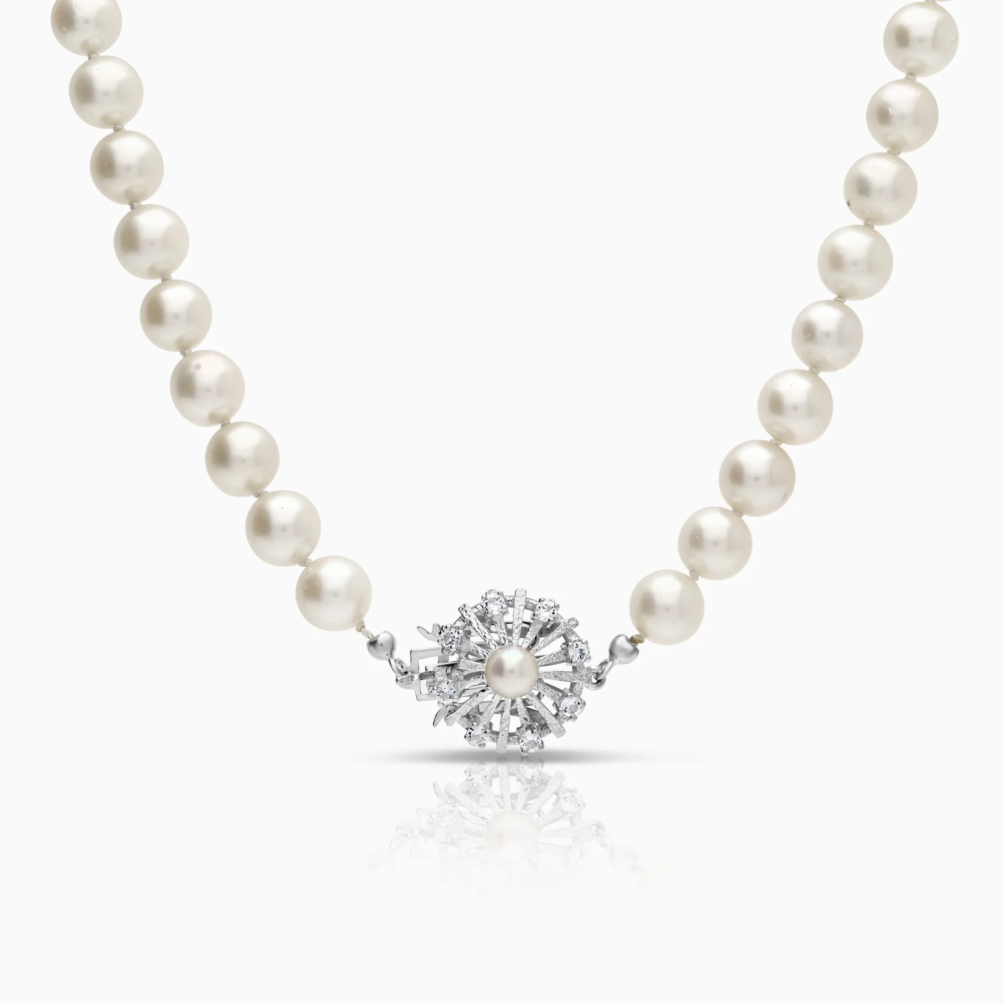 Pearl necklace with clasp 18K white gold - Image 2