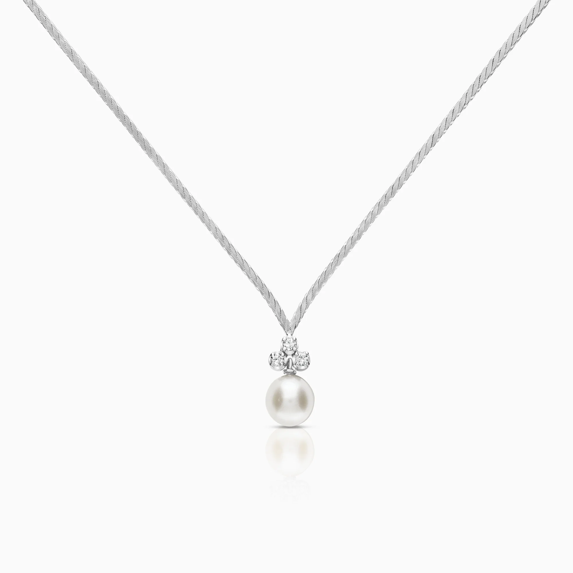 Pearl necklace cultured saltwater pearl and diamonds 0.15ct 18K white gold