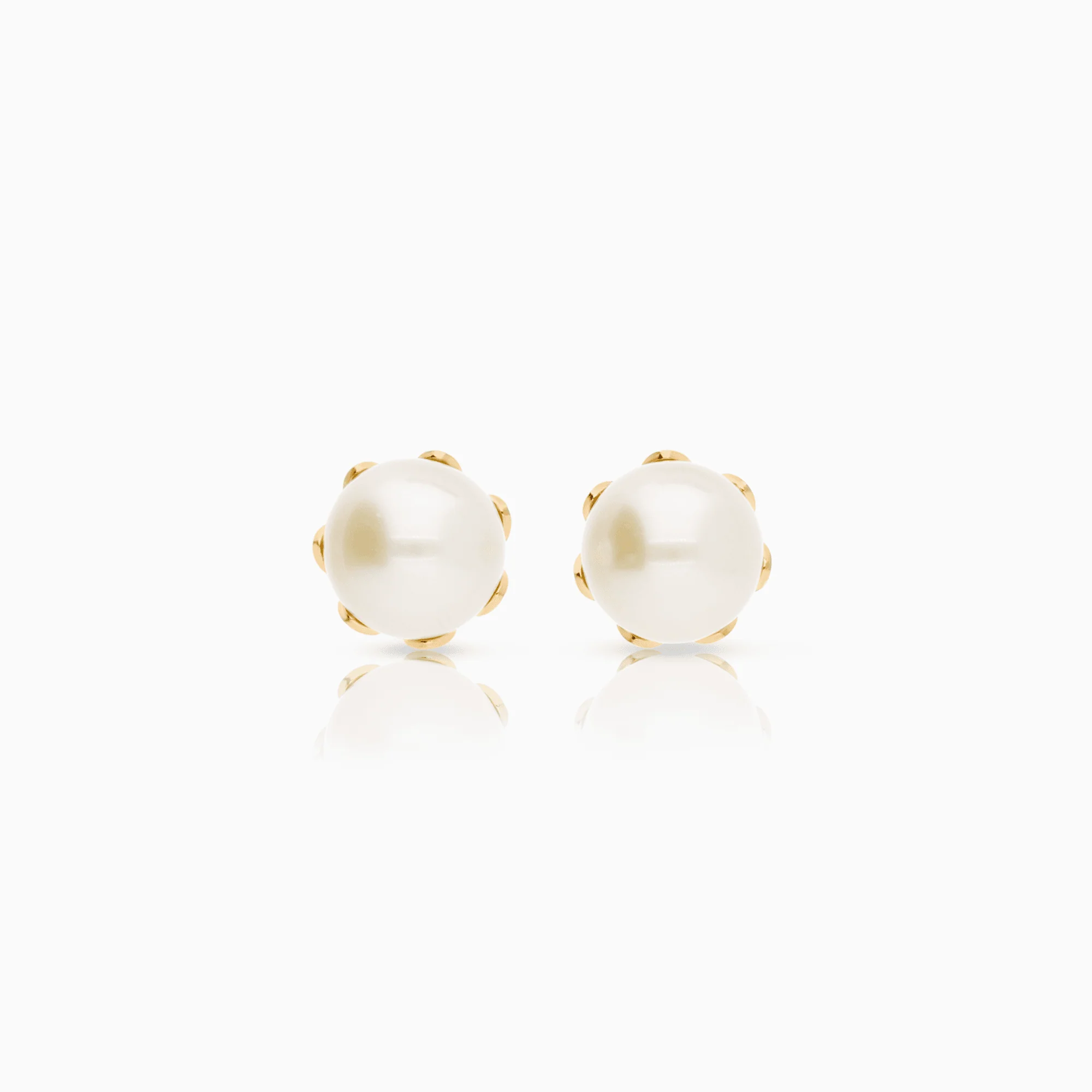 Pearl earrings 2.74g 18K gold