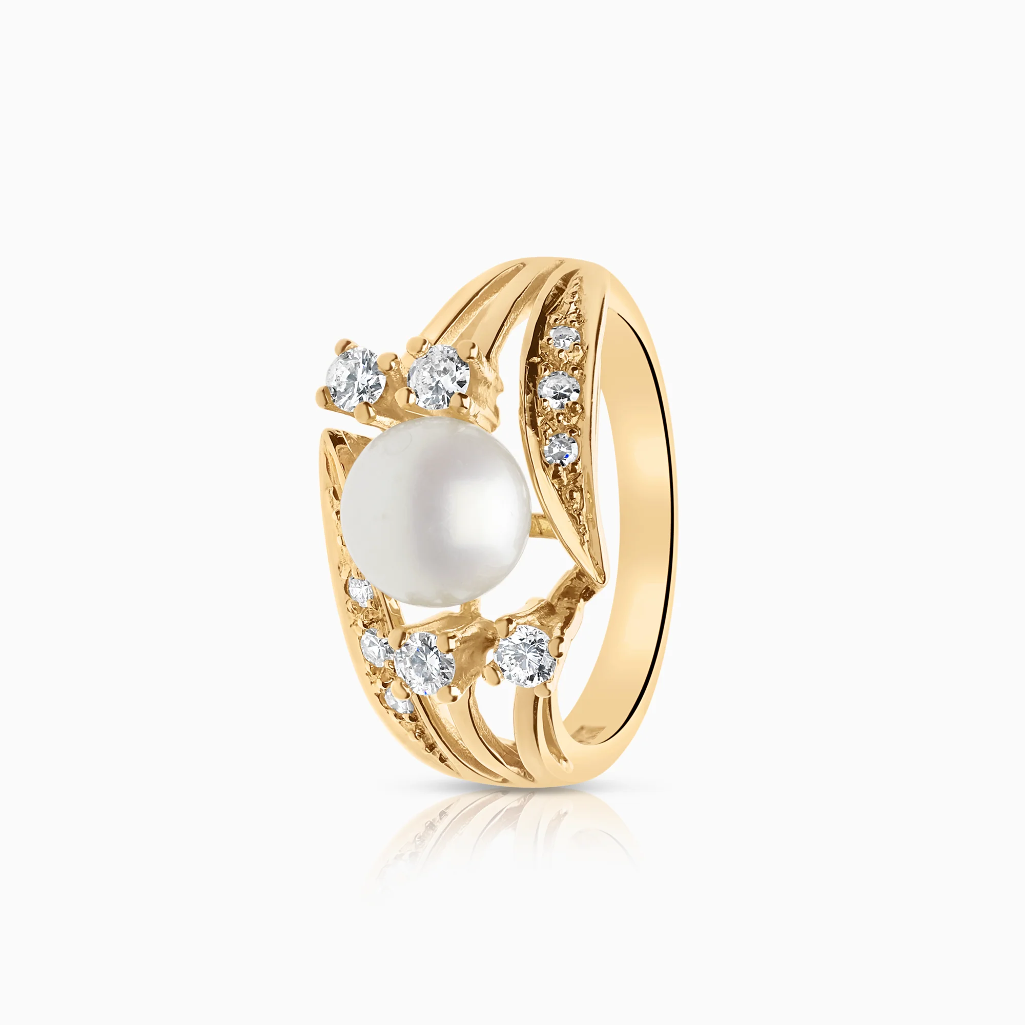 Ring with diamonds and cultured saltwater pearl 0.30ct 18K gold