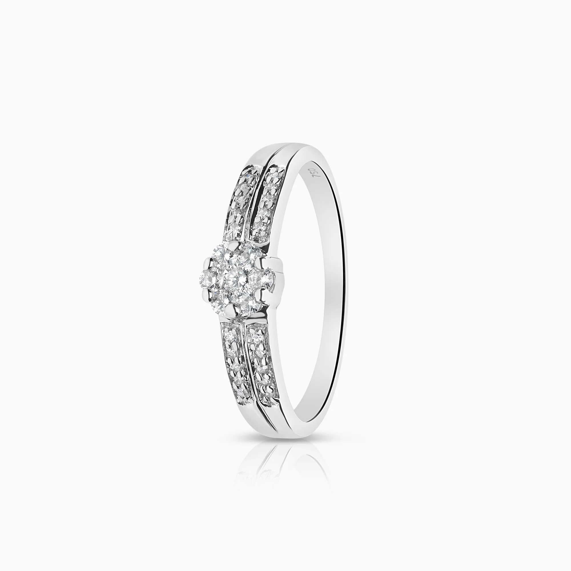 Side stone ring 0.24ct 18K white gold