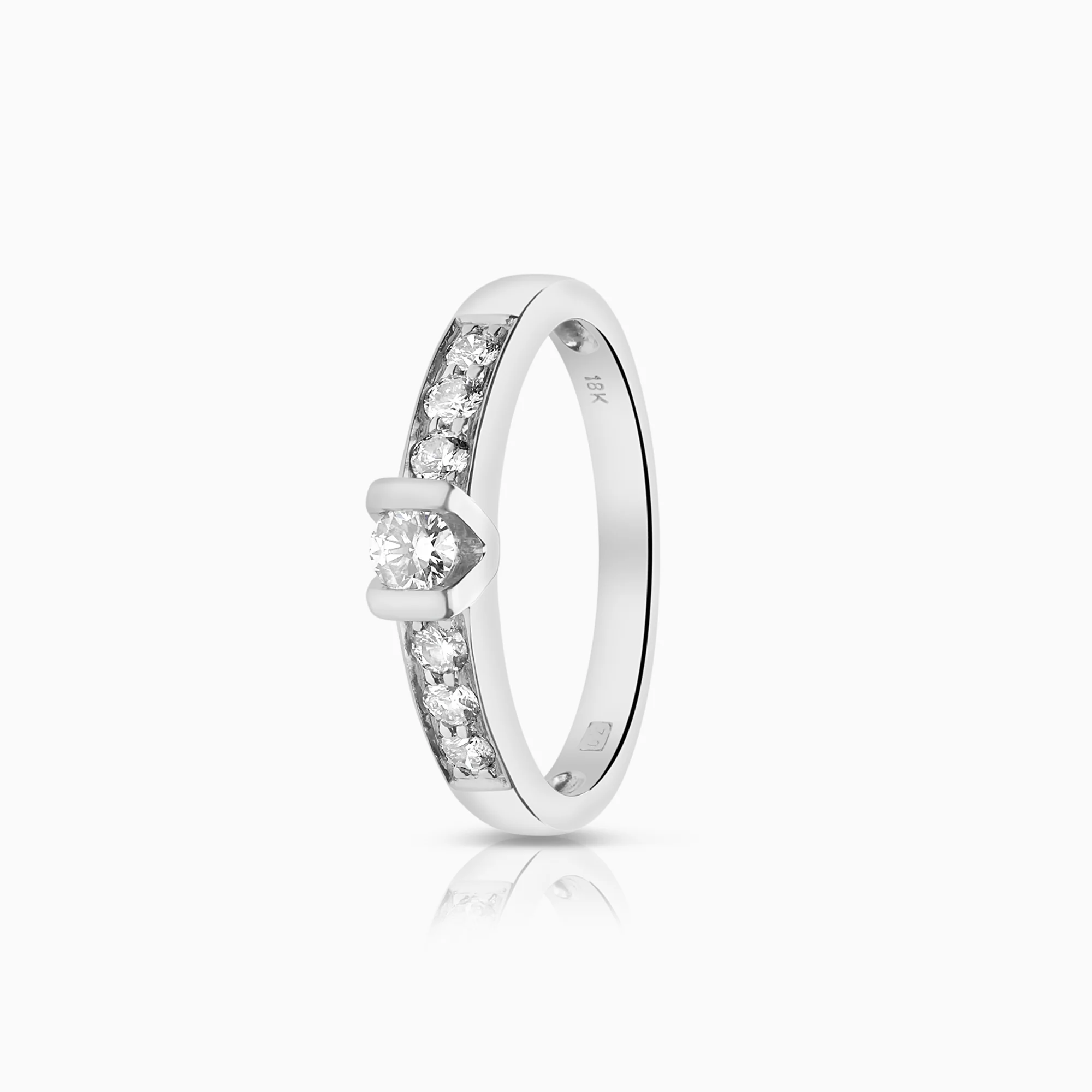 Side stone ring 0.27ct 18K white gold