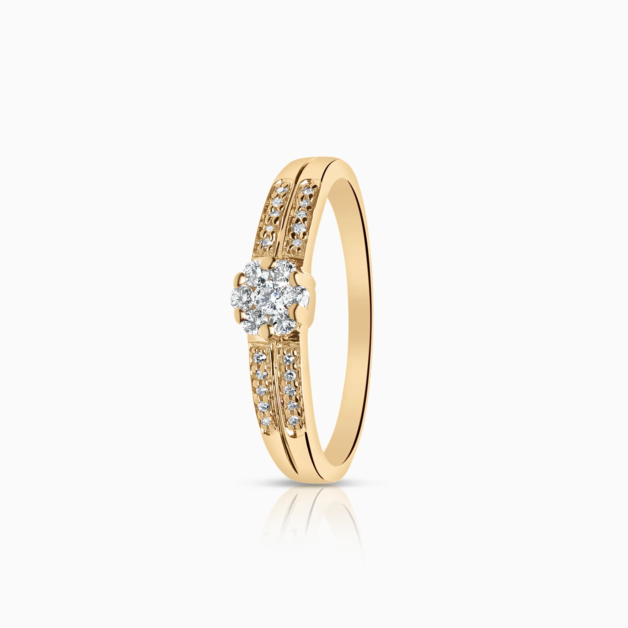 Side stone ring 0.25ct 18K gold