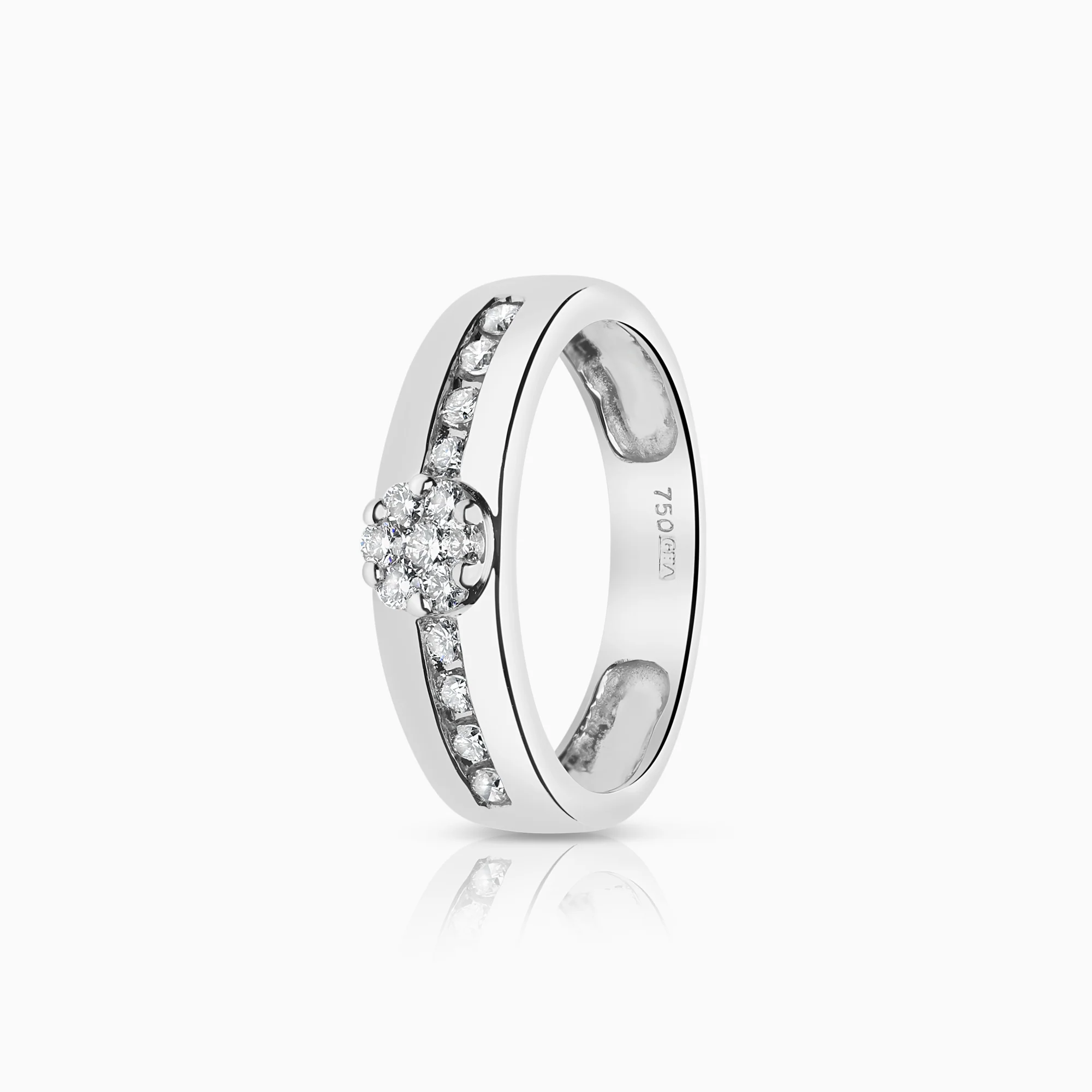 Side-stone ring 0.25ct 18K white gold