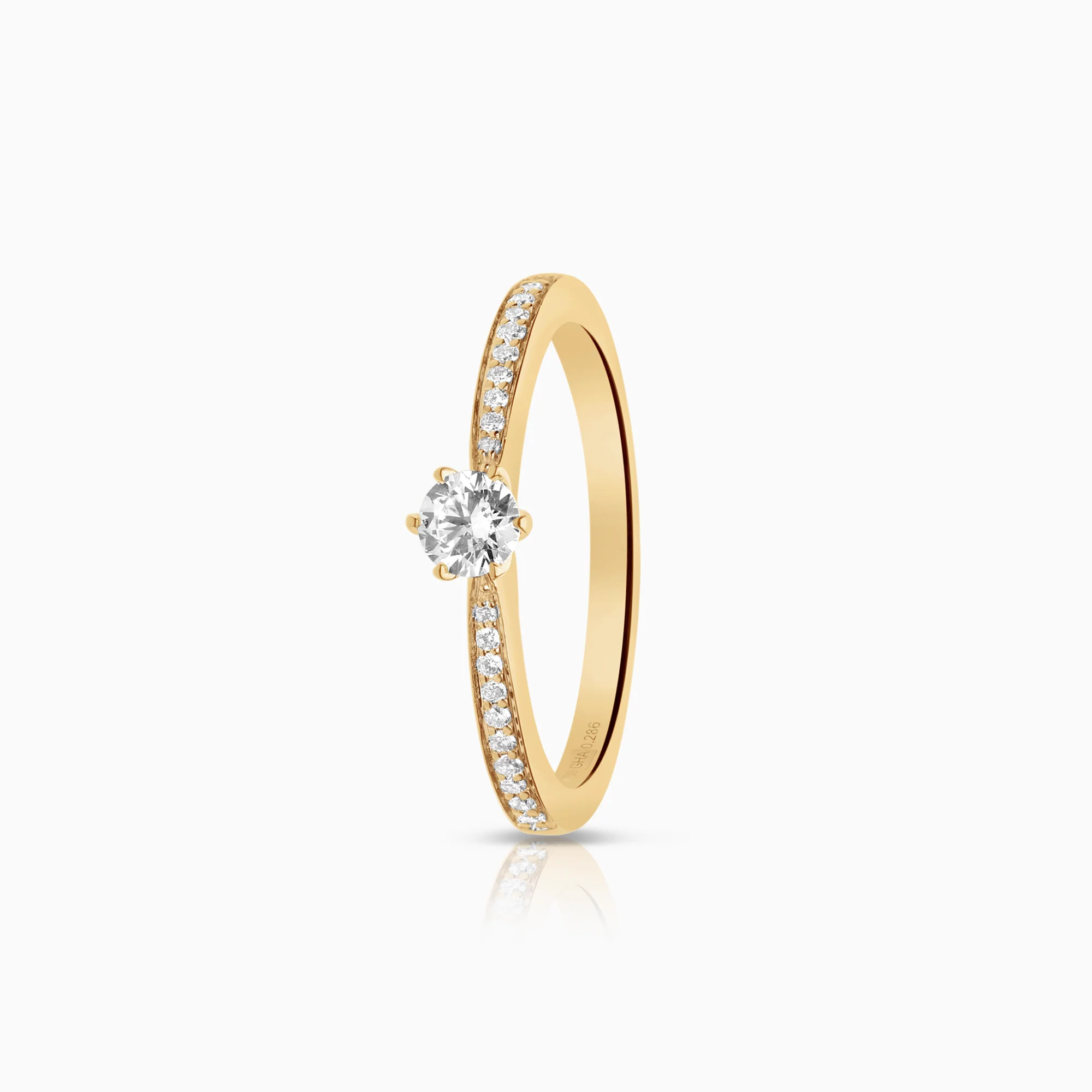 Side stone ring 0.28ct 18K gold