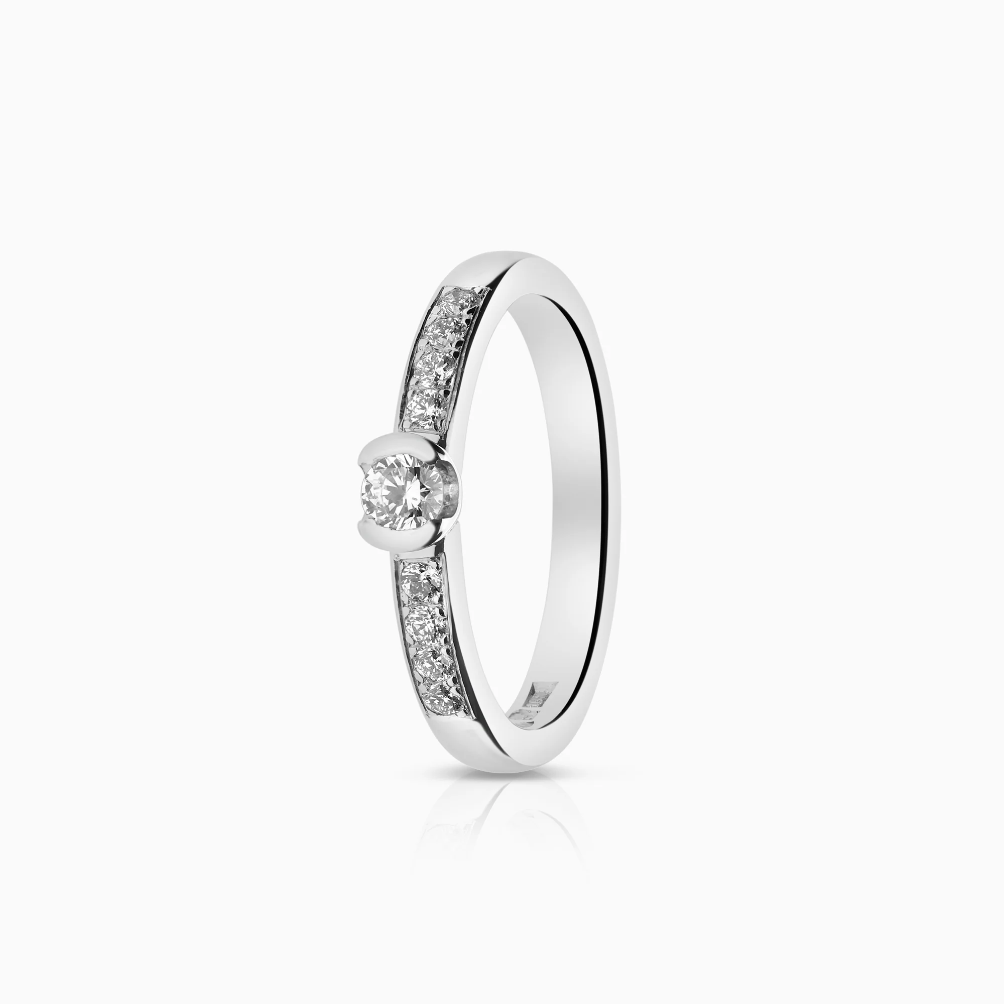 Side stone ring 0.30ct 18K white gold