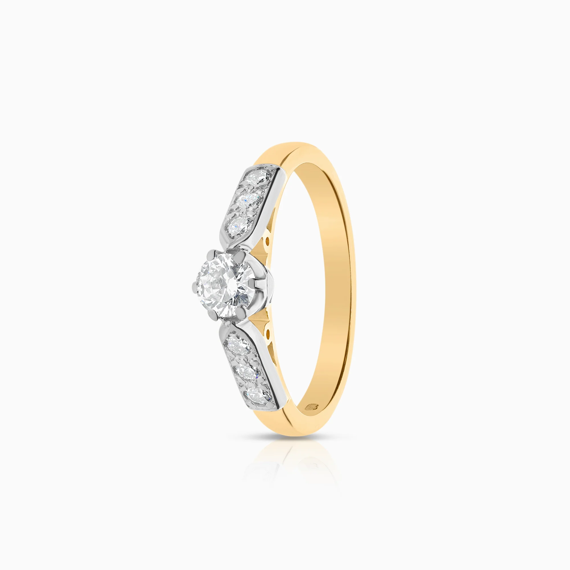 Side stone ring 0.38ct 18K gold