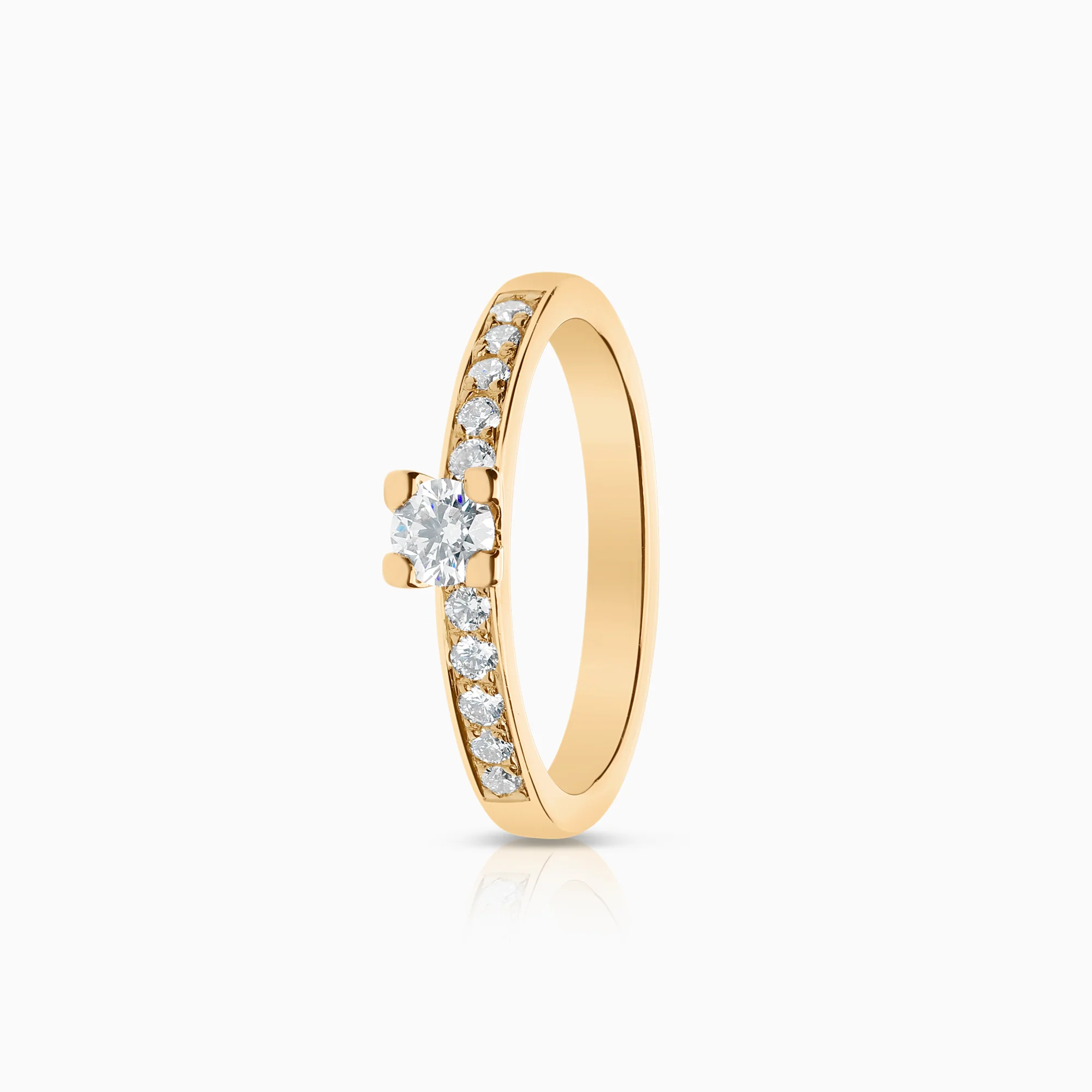 Side stone ring 0.40ct 18K gold