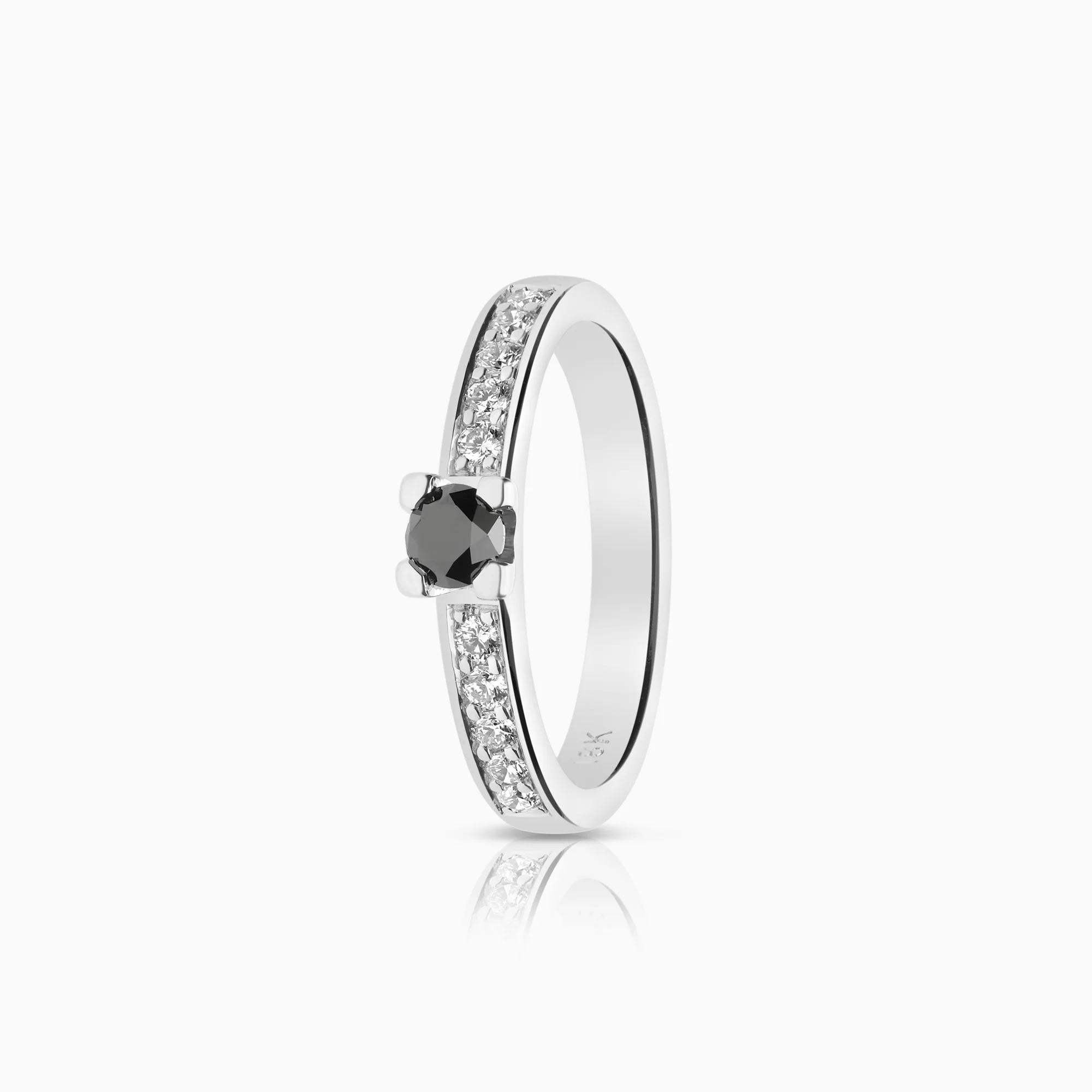 Side stone ring 0.40ct 18K white gold
