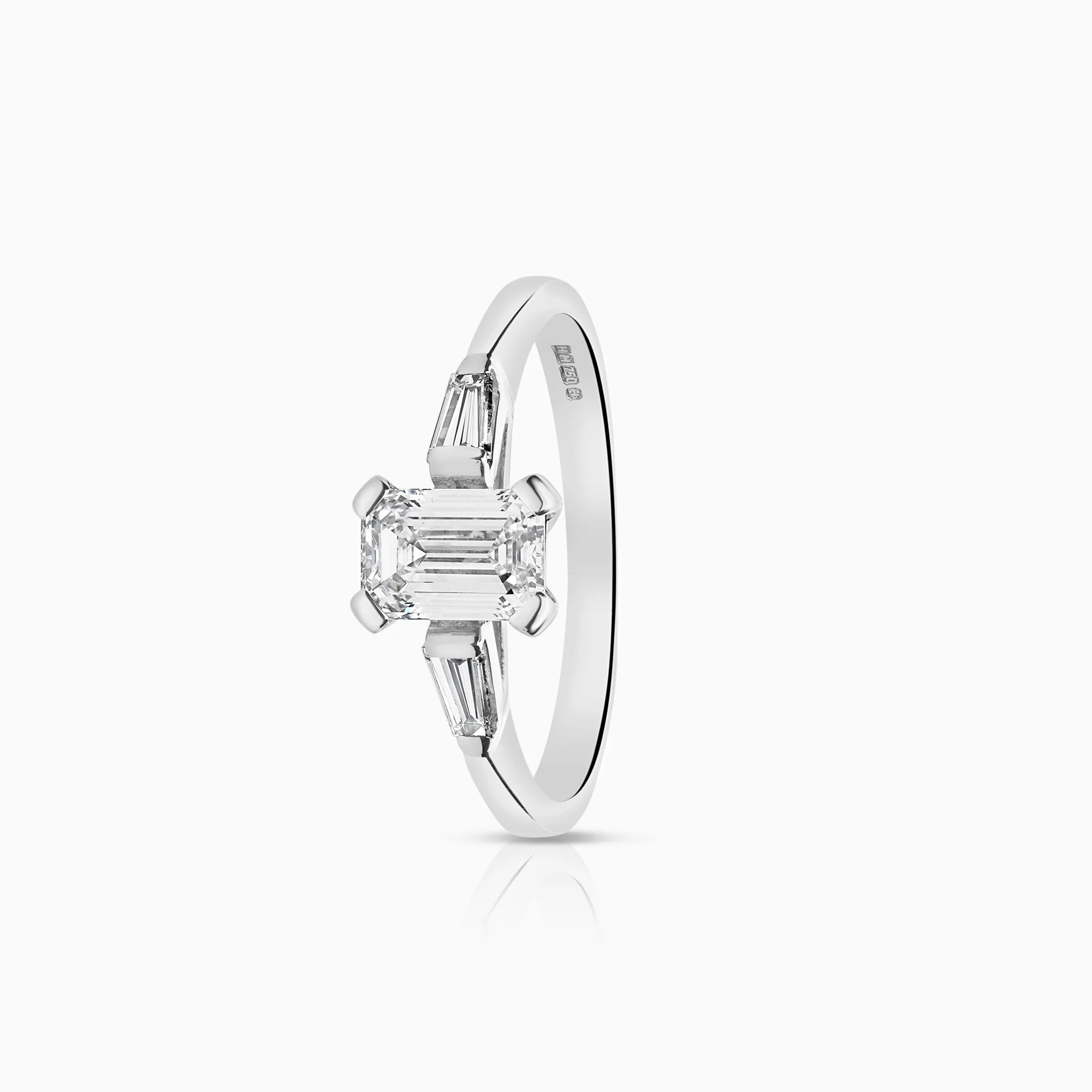 Side stone ring 0.90ct 18K white gold