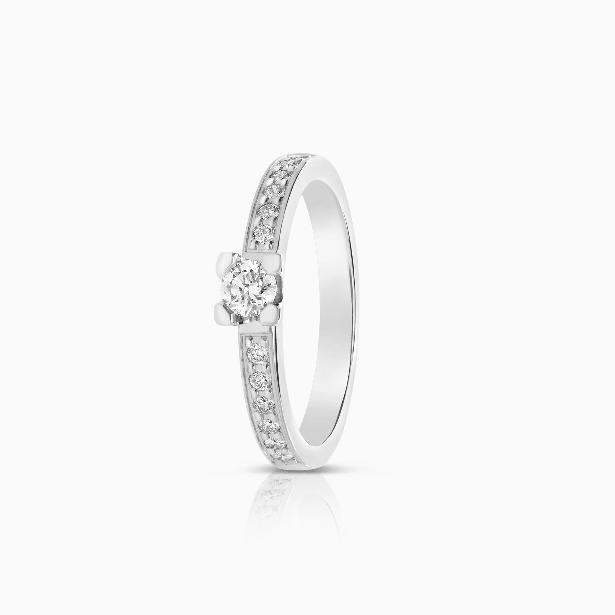 Side stone ring 0.27ct 18K white gold