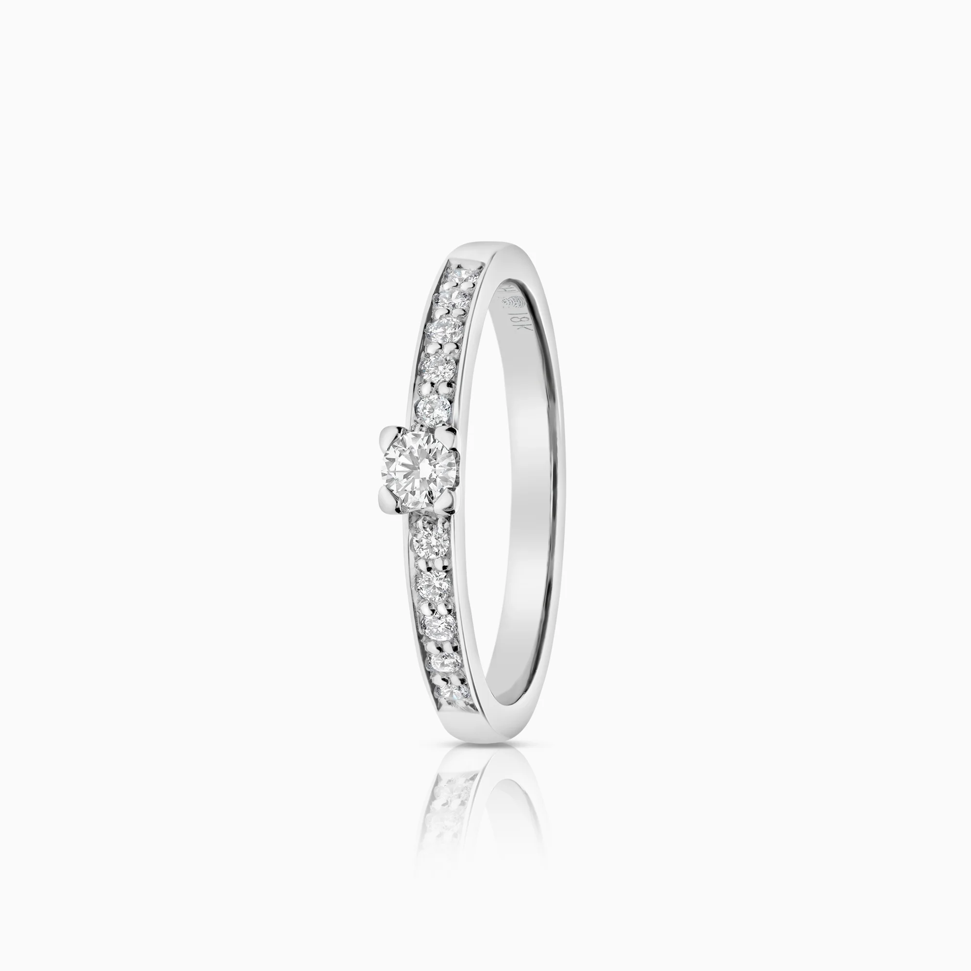 Side stone ring 0.27ct 18K white gold